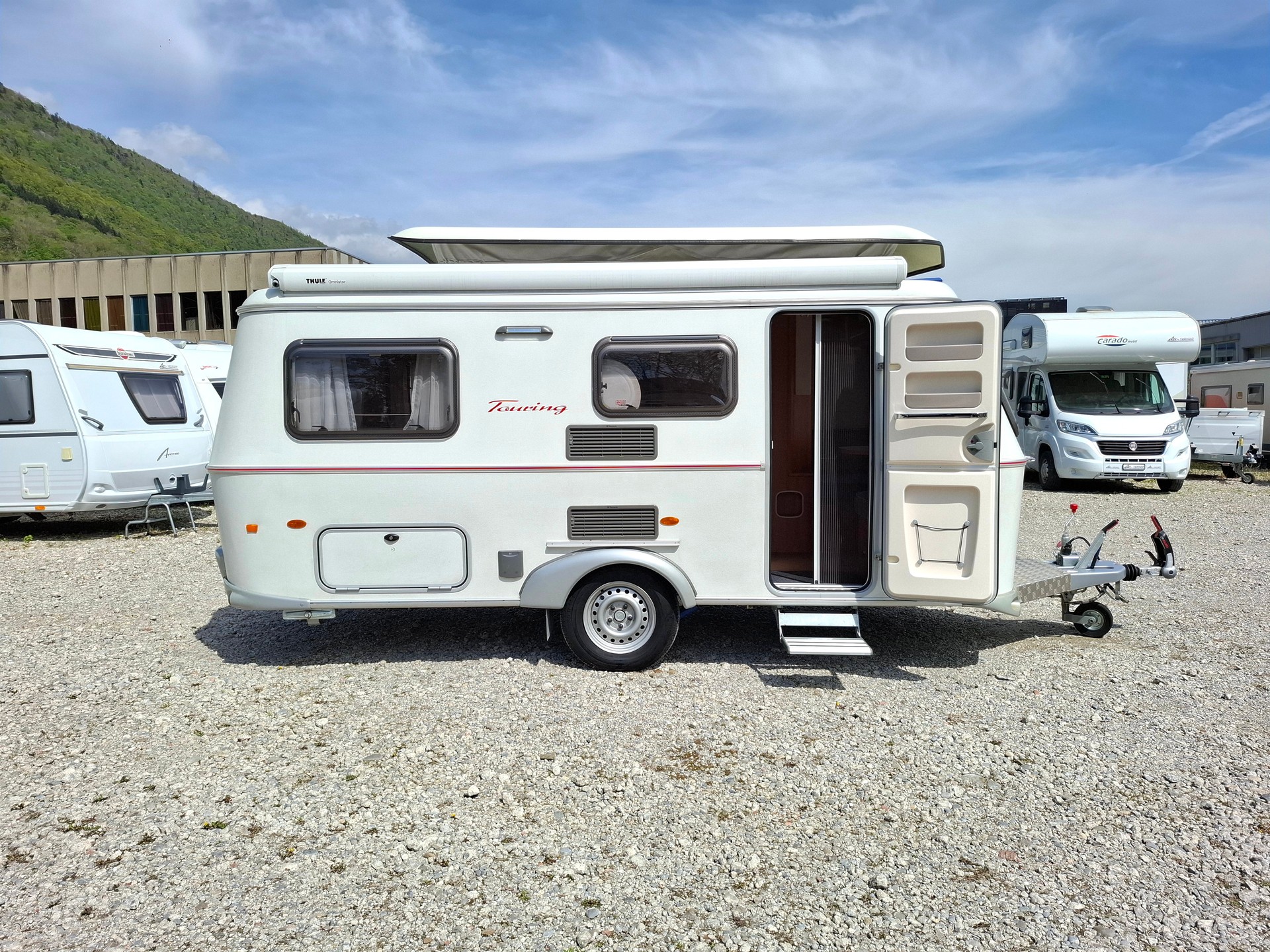 ERIBA Troll 542 GT - Kultwohnwagen mit Längsbett!-image-2