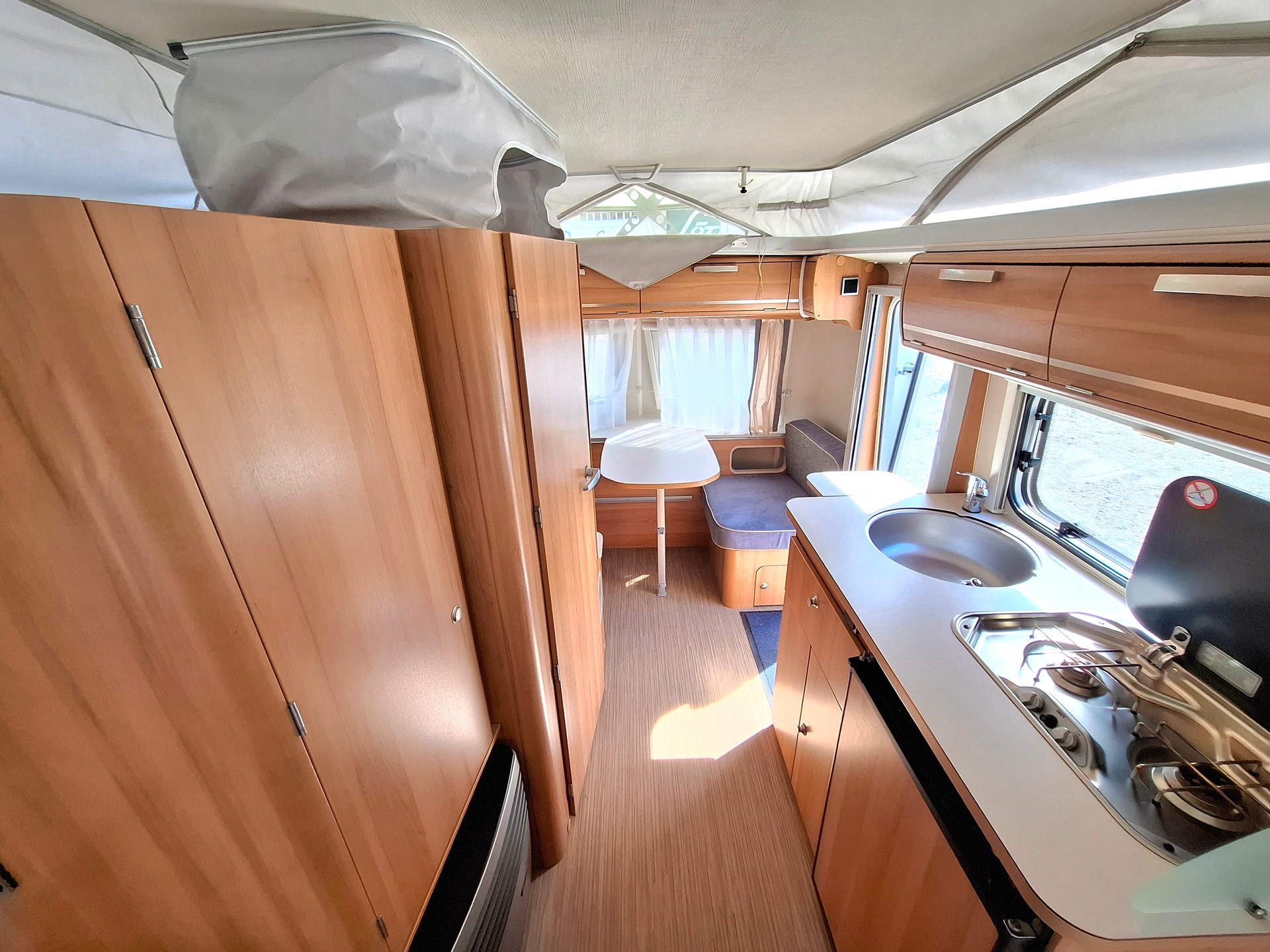 ERIBA Troll 542 GT - Kultwohnwagen mit Längsbett!-image-12