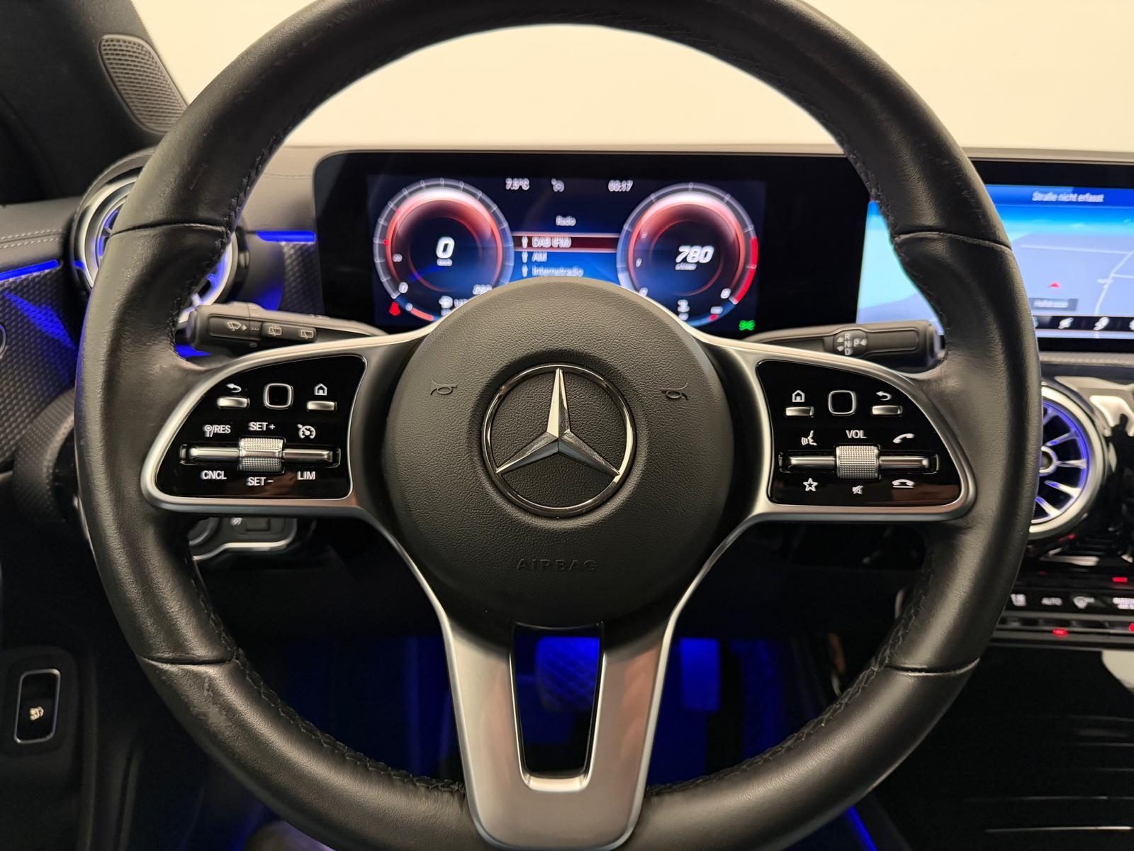 MERCEDES-BENZ CLA 200 Progressive Shooting Brake-image-16