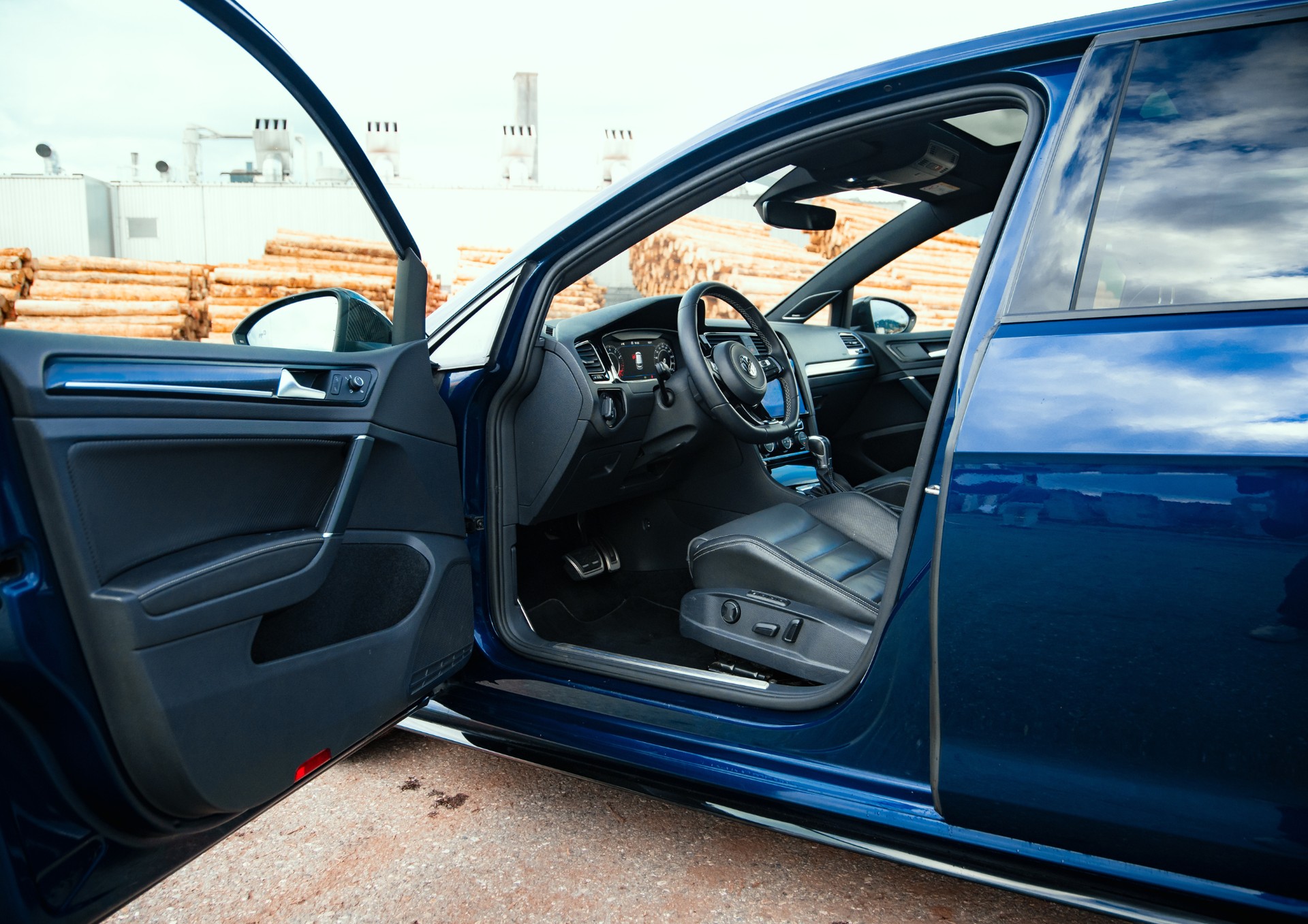 VW 2.0 TSI R DSG 4motion-image-10