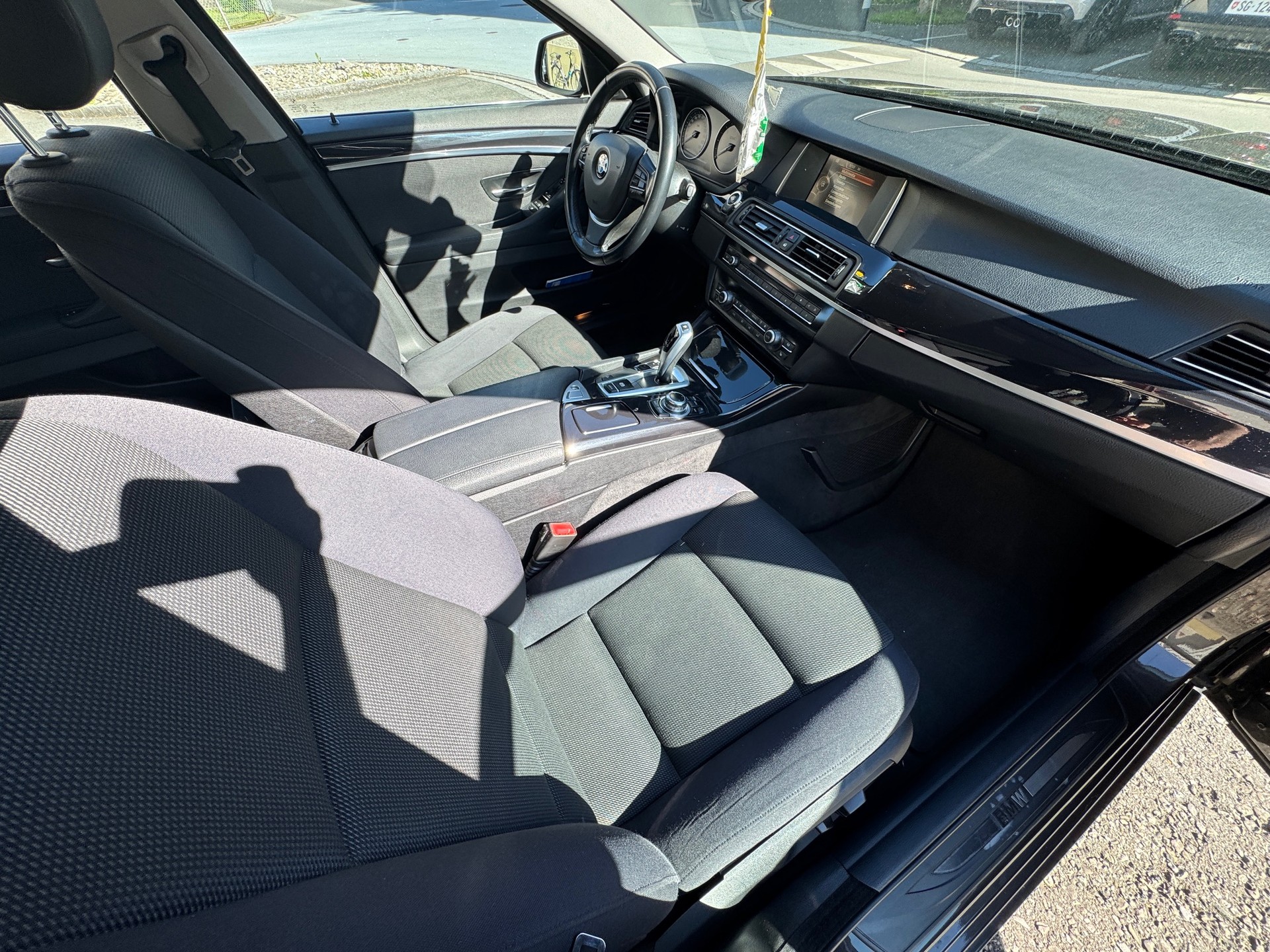 BMW 520d Touring xDrive Steptronic-image-16