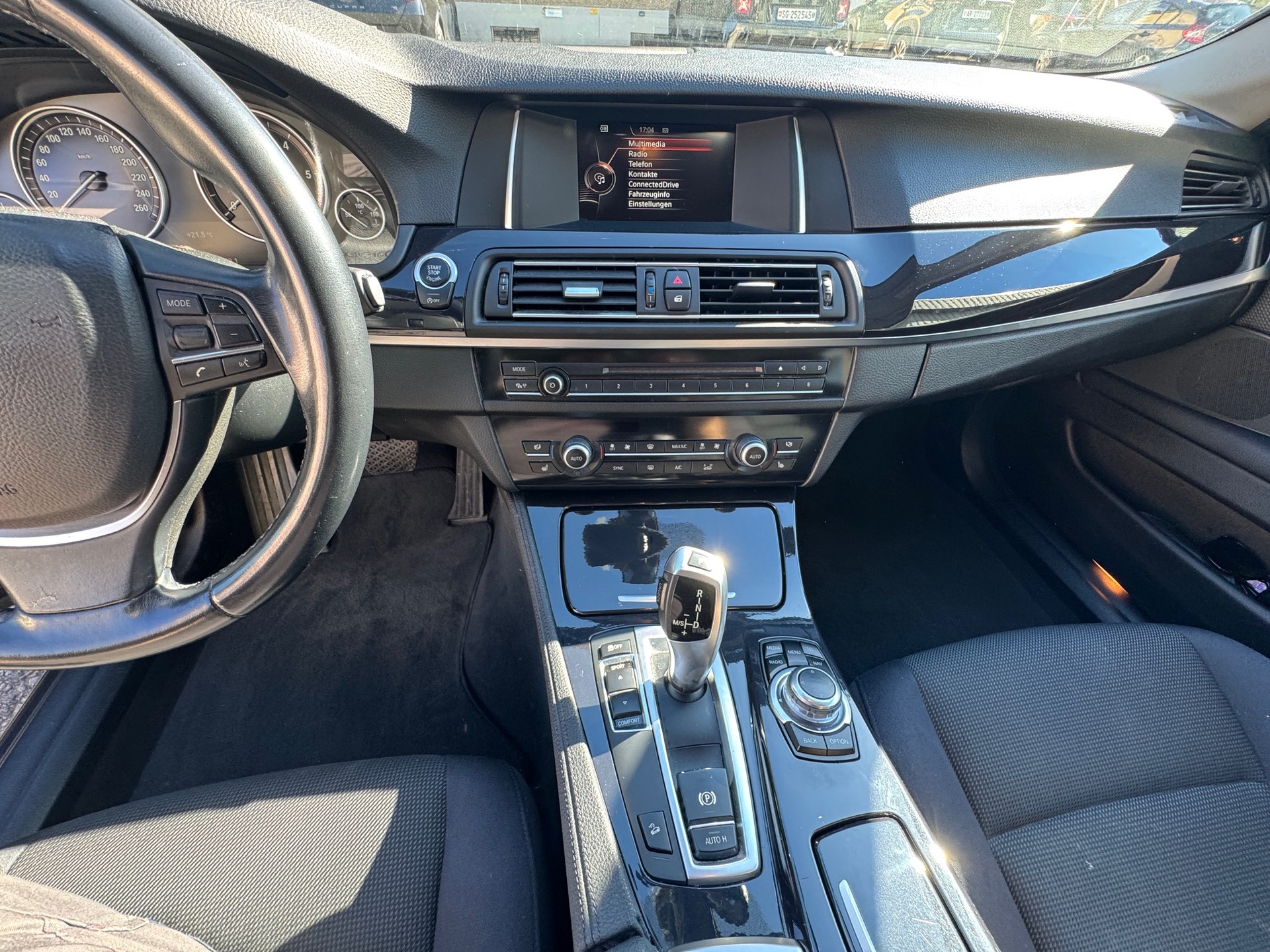 BMW 520d Touring xDrive Steptronic-image-21