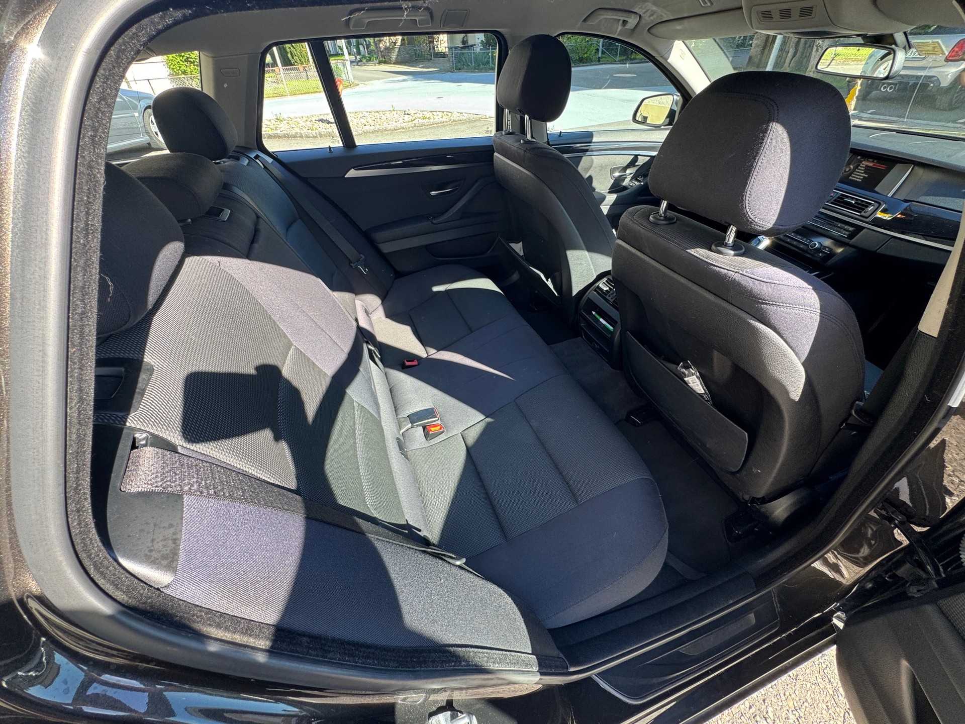 BMW 520d Touring xDrive Steptronic-image-15
