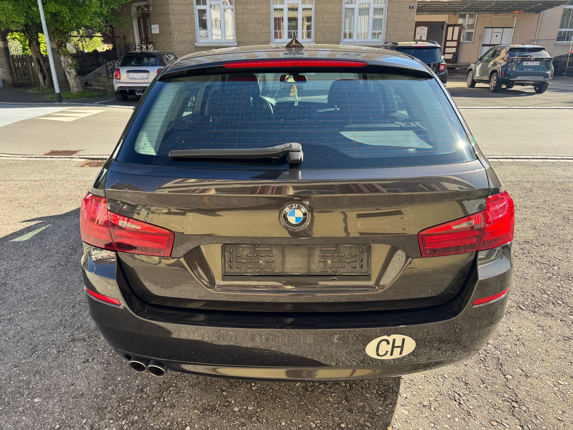BMW 520d Touring xDrive Steptronic-showroom-element-3