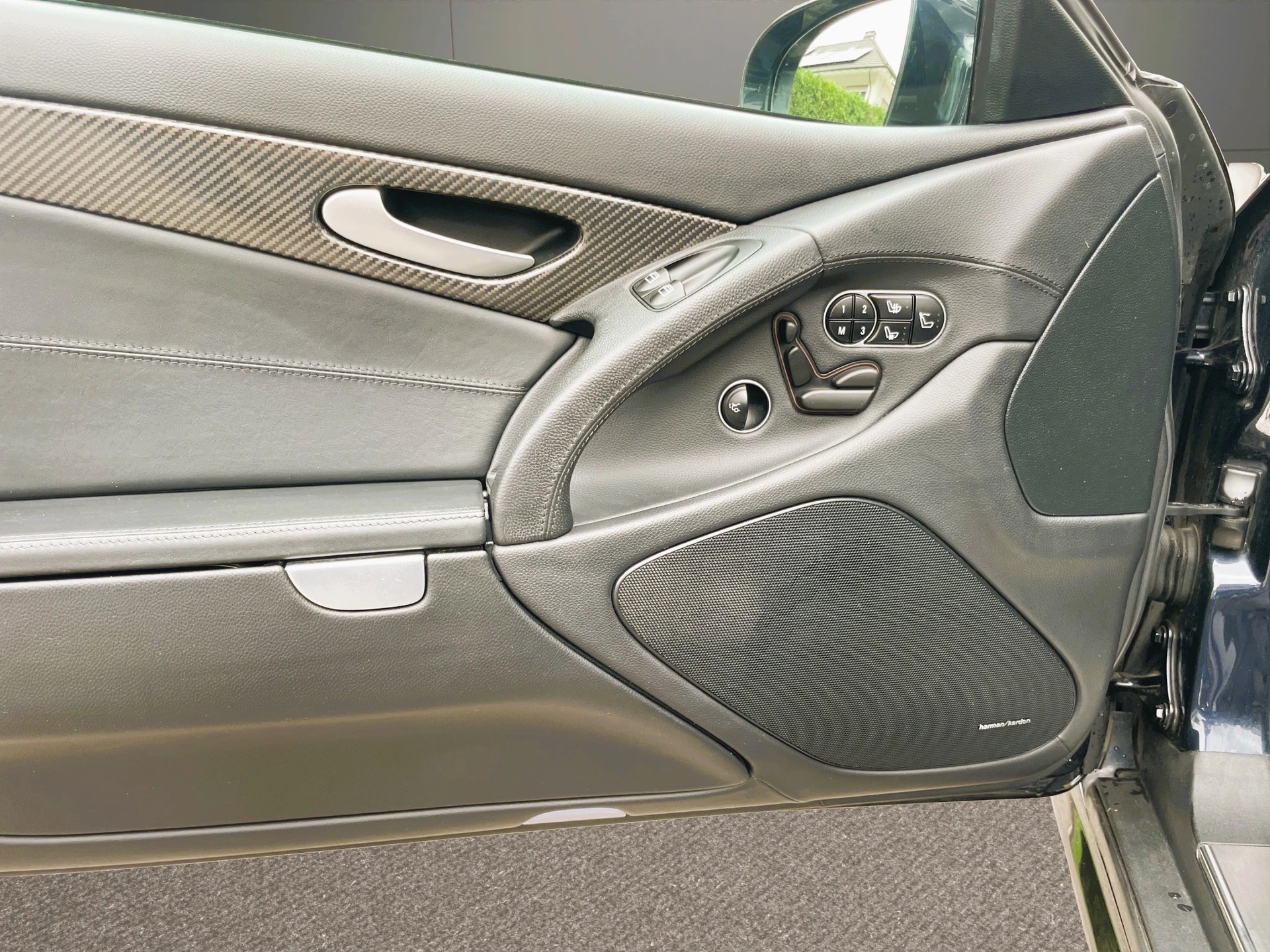 MERCEDES-BENZ SL 63 AMG Speedshift MCT-image-11
