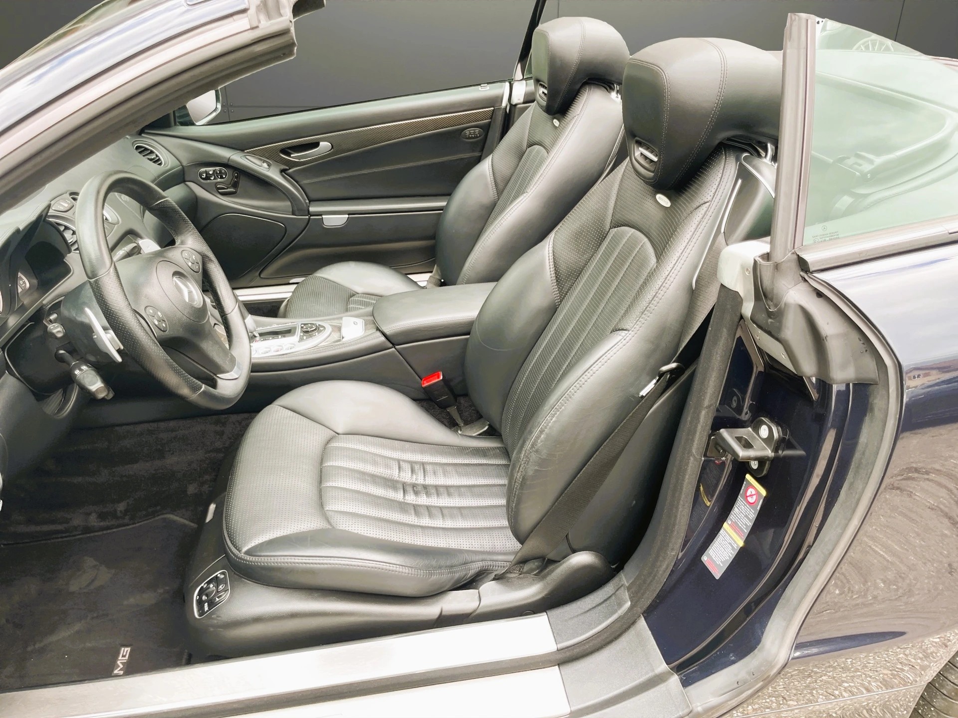 MERCEDES-BENZ SL 63 AMG Speedshift MCT-image-6