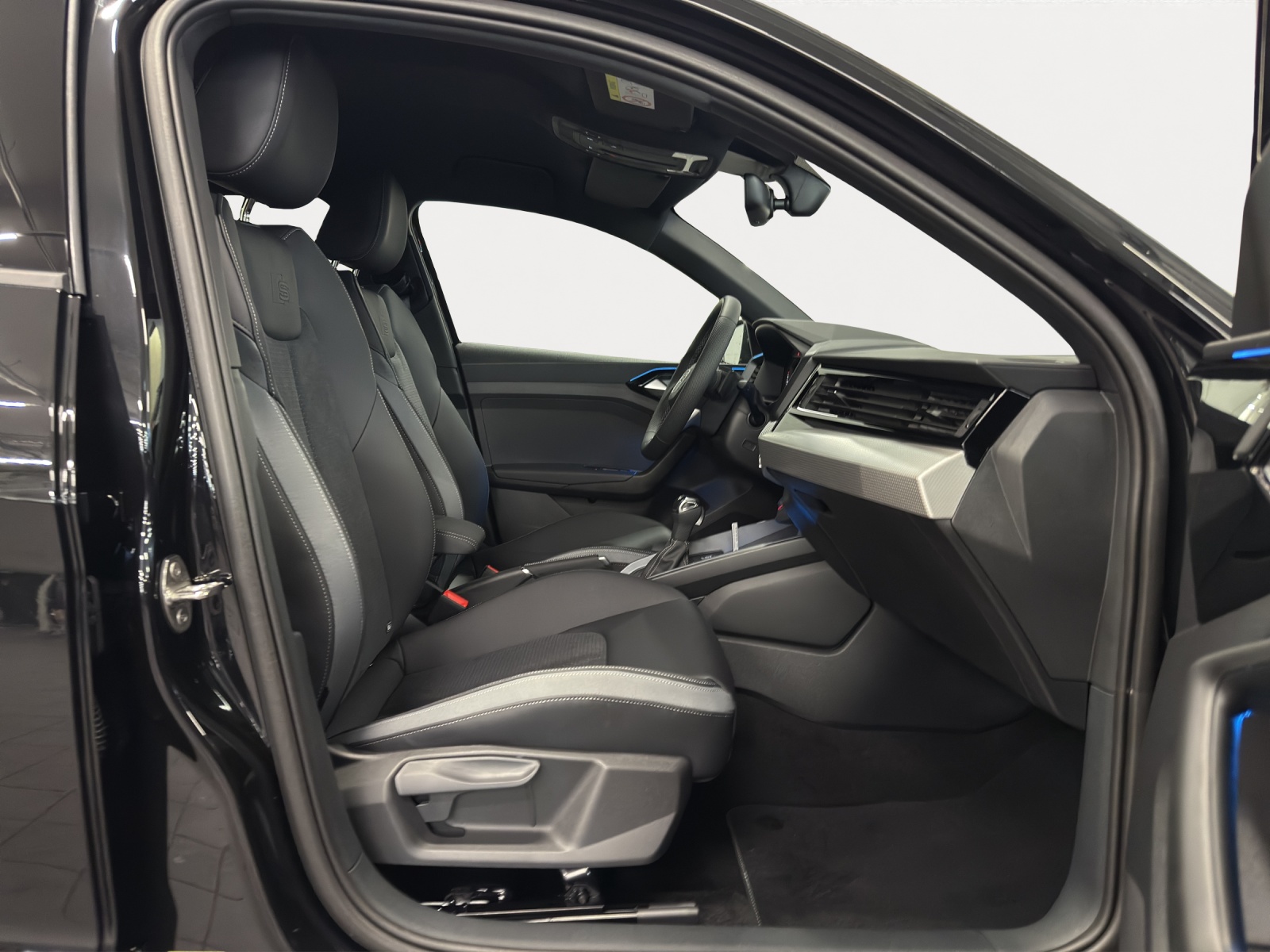 AUDI A1 Sportback 40 TFSI S line 207PS-image-6