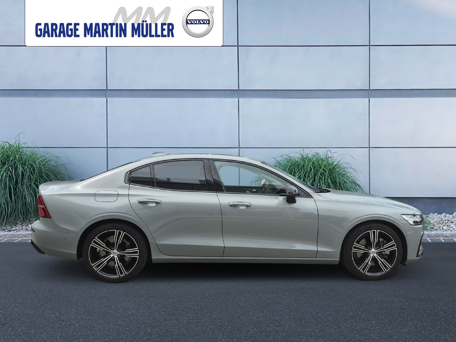 VOLVO S60 2.0 T8 TE Ultimate Dark eAWD-image-5