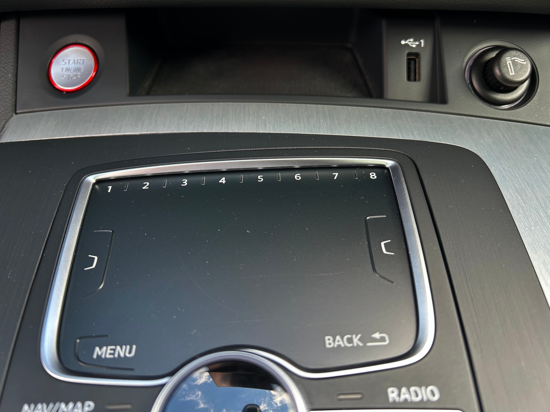AUDI SQ5 3.0 TFSI quattro S-tronic-Schiebedach-el.Sitzverstellung-Luftfahrwerk-AHK-Virtual Cokpit-Adaptiver Tempomat-image-14