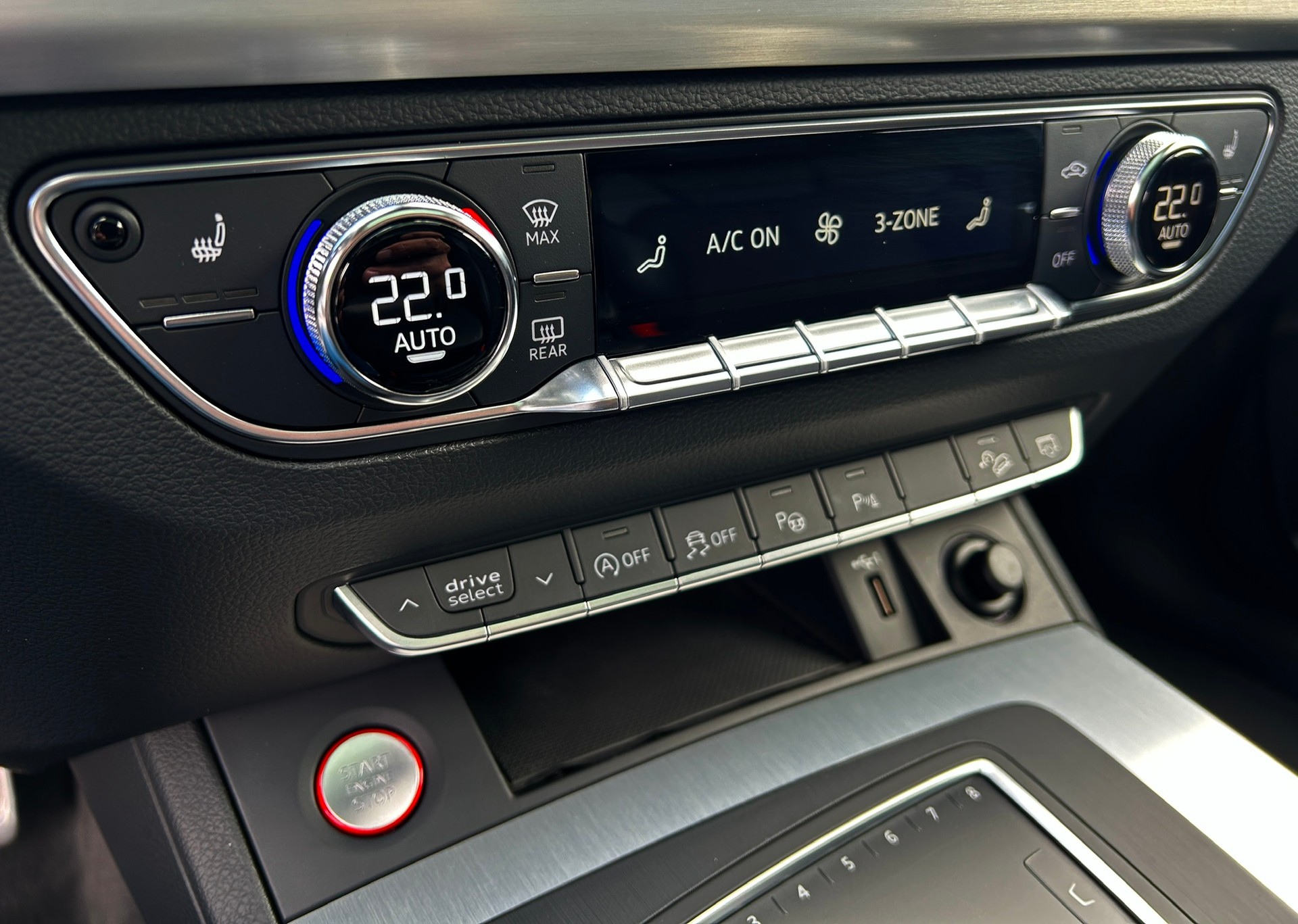 AUDI SQ5 3.0 TFSI quattro S-tronic-Schiebedach-el.Sitzverstellung-Luftfahrwerk-AHK-Virtual Cokpit-Adaptiver Tempomat-image-12