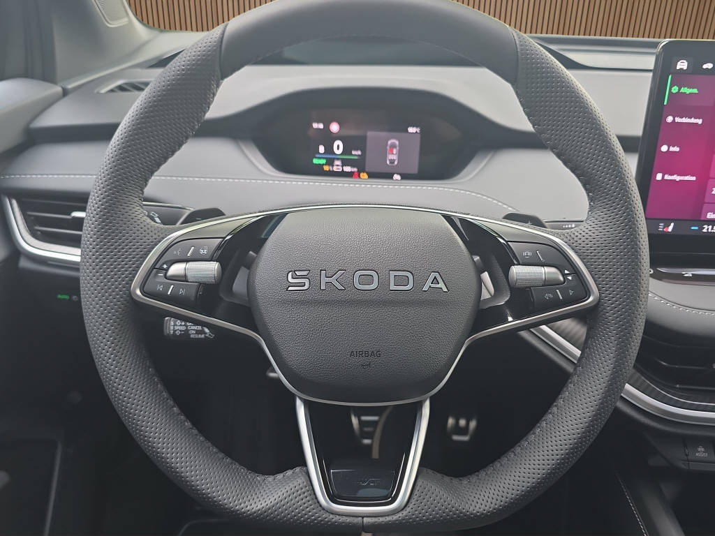 SKODA Enyaq IV 85x SportLine 4x4 MAXX-image-16