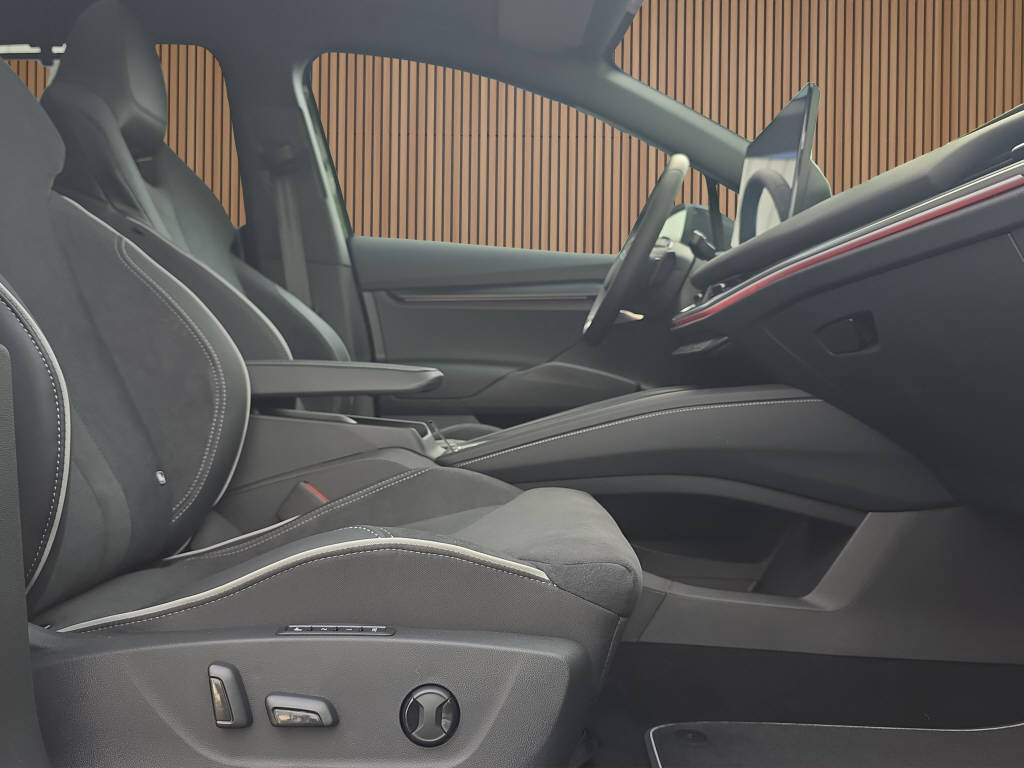 SKODA Enyaq IV 85x SportLine 4x4 MAXX-image-13