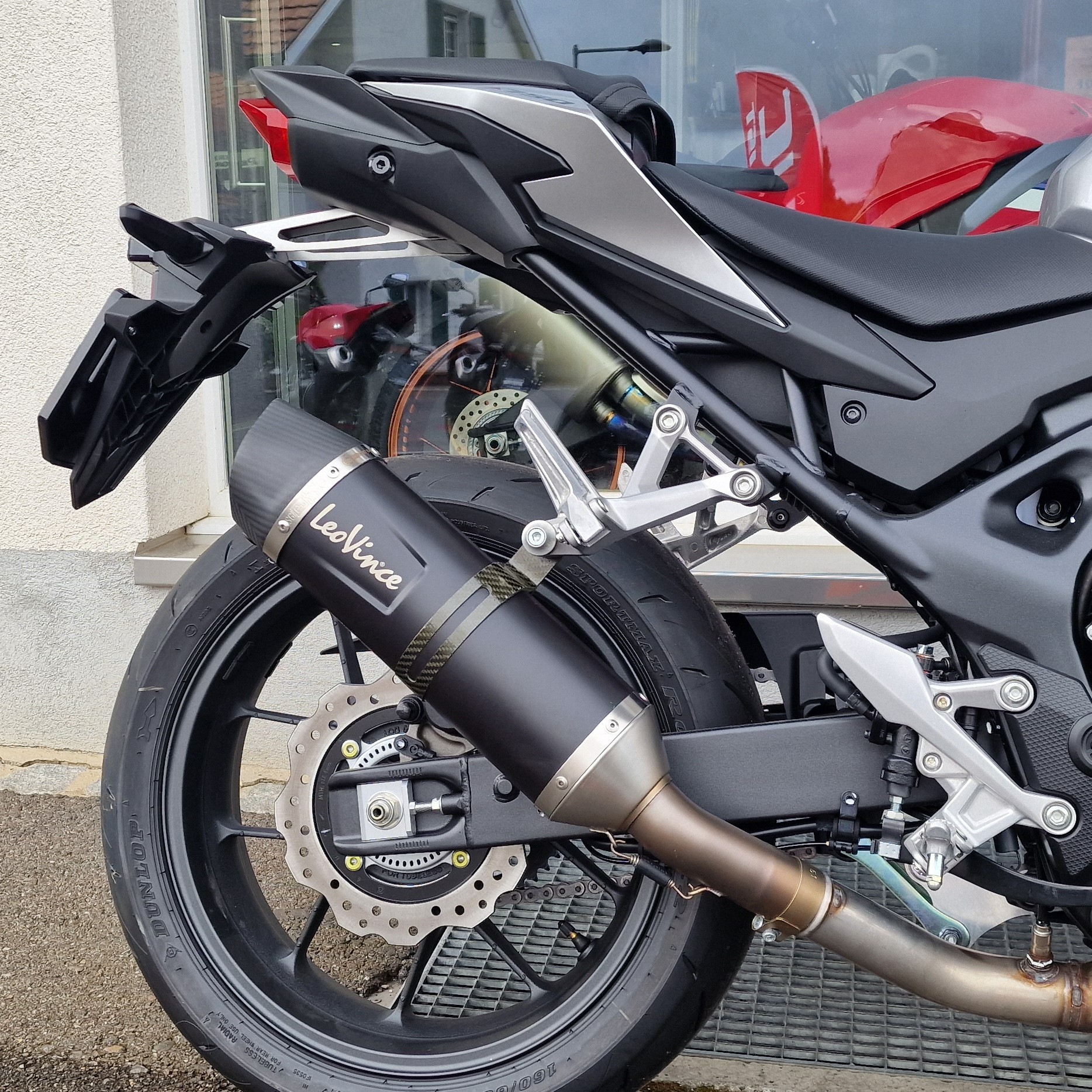 HONDA CB 750 Hornet - manuell-showroom-element-1