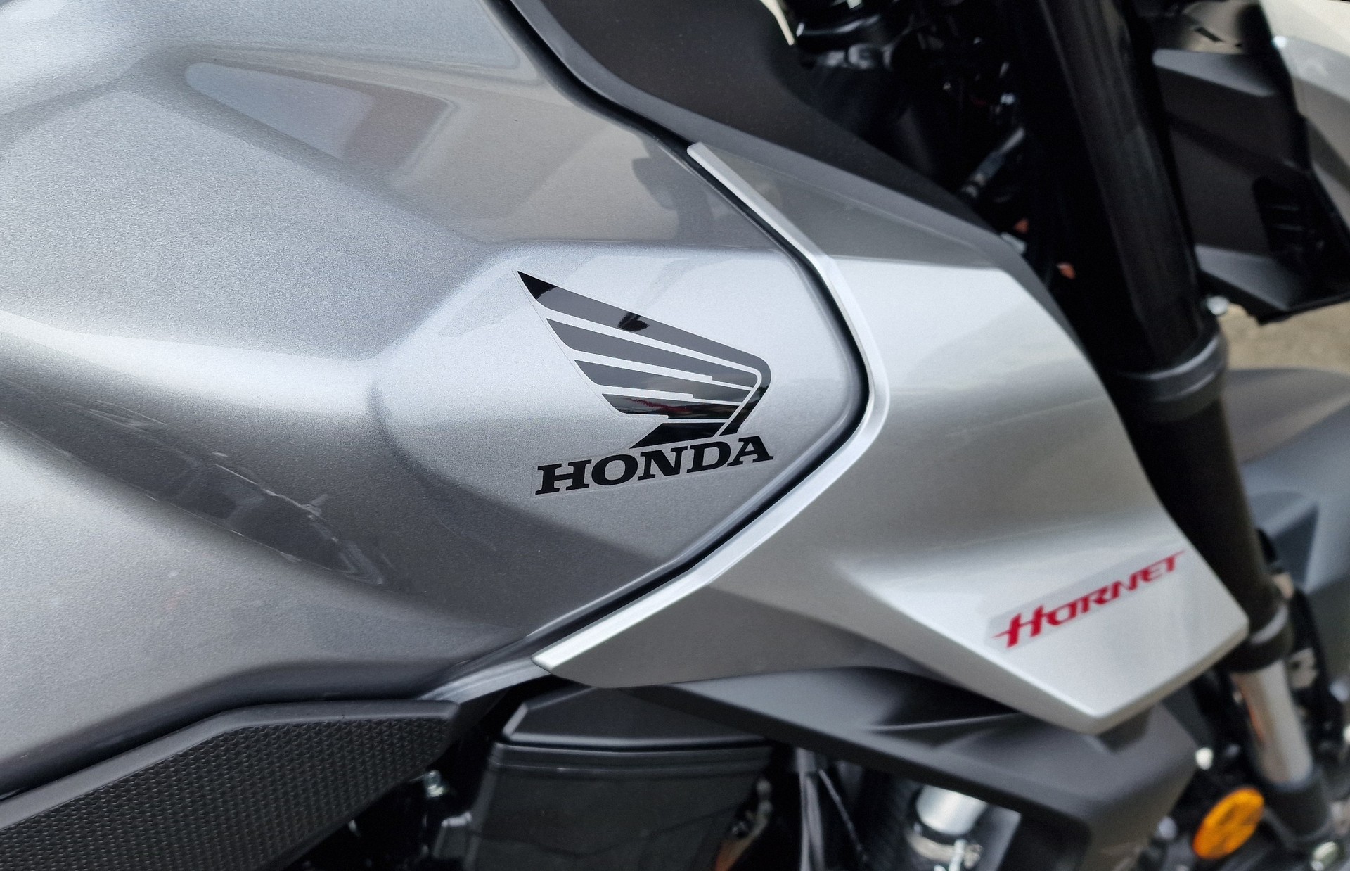 HONDA CB 750 Hornet - manuell-showroom-element-3
