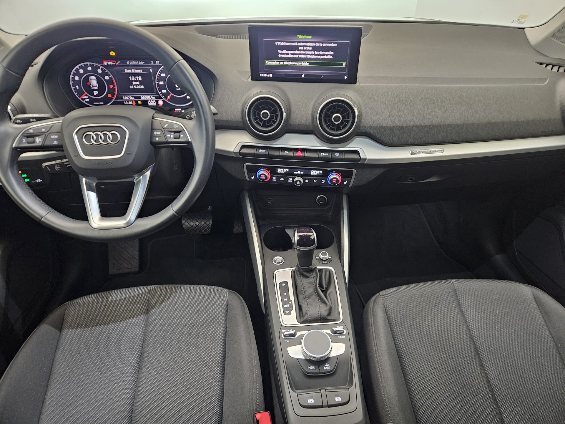 AUDI Q2 40 TFSI Attraction quattro S-tronic-image-9