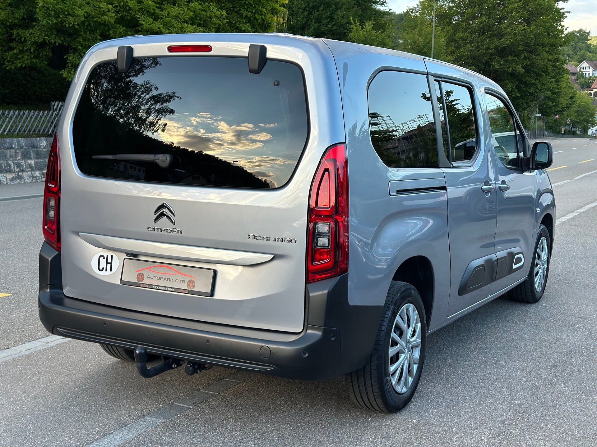 CITROEN Berlingo XL 1.5 BlueHDi 7 Plätze Feel EAT8-image-6