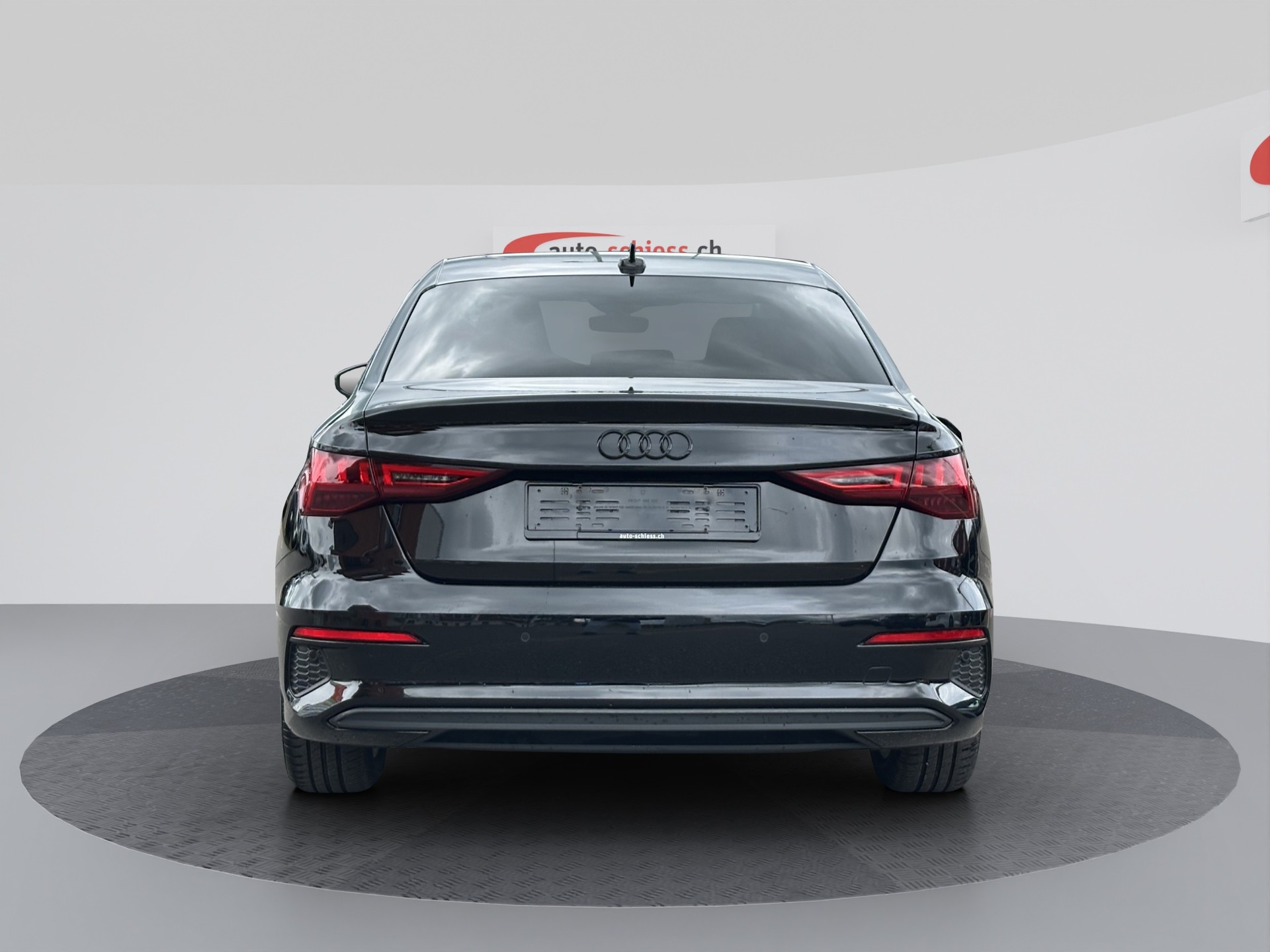 AUDI A3 Limousine 35 TFSI S-Line Schwarz Optik S-tronic-image-3