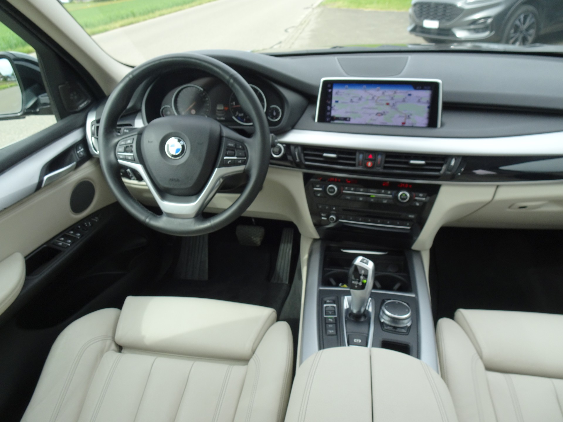 BMW X5 xDrive 30d Steptronic-image-9