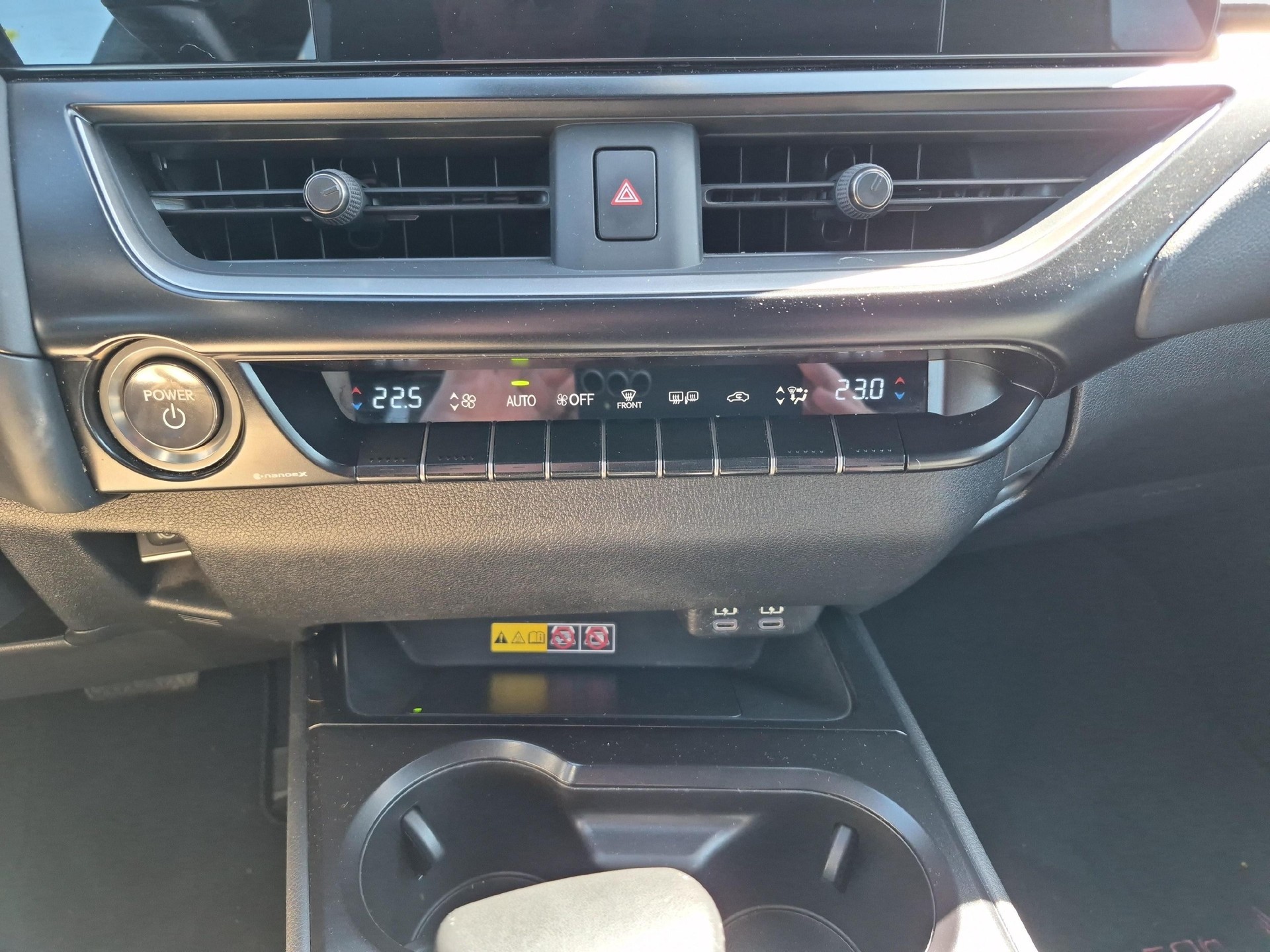 LEXUS UX 250h Comfort-image-14