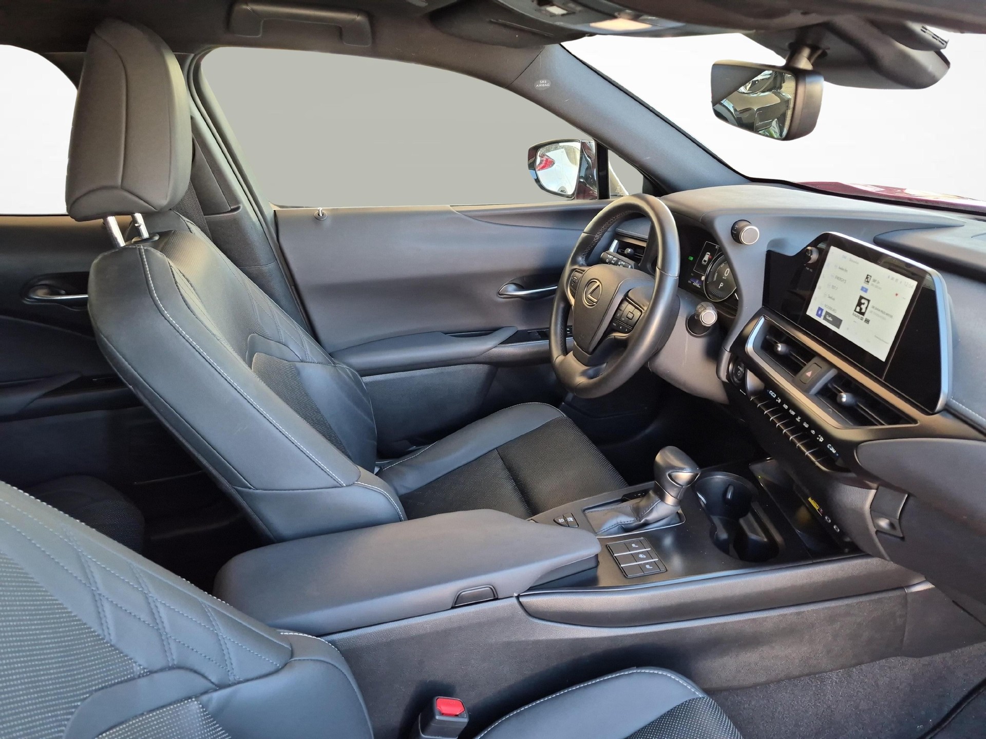LEXUS UX 250h Comfort / Jetzt mit attraktivem 1.9% Leasing!-image-9