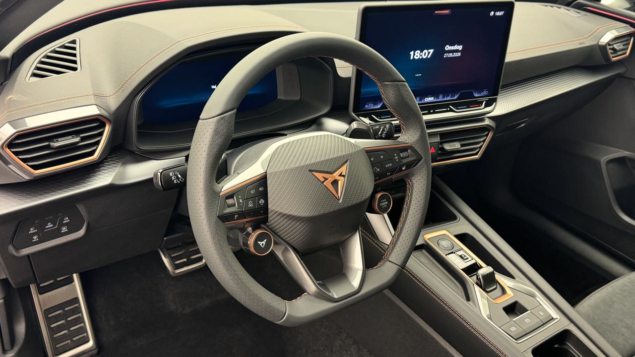 CUPRA LEON ST 2.0 TSI VZ DSG 4Drive-image-6