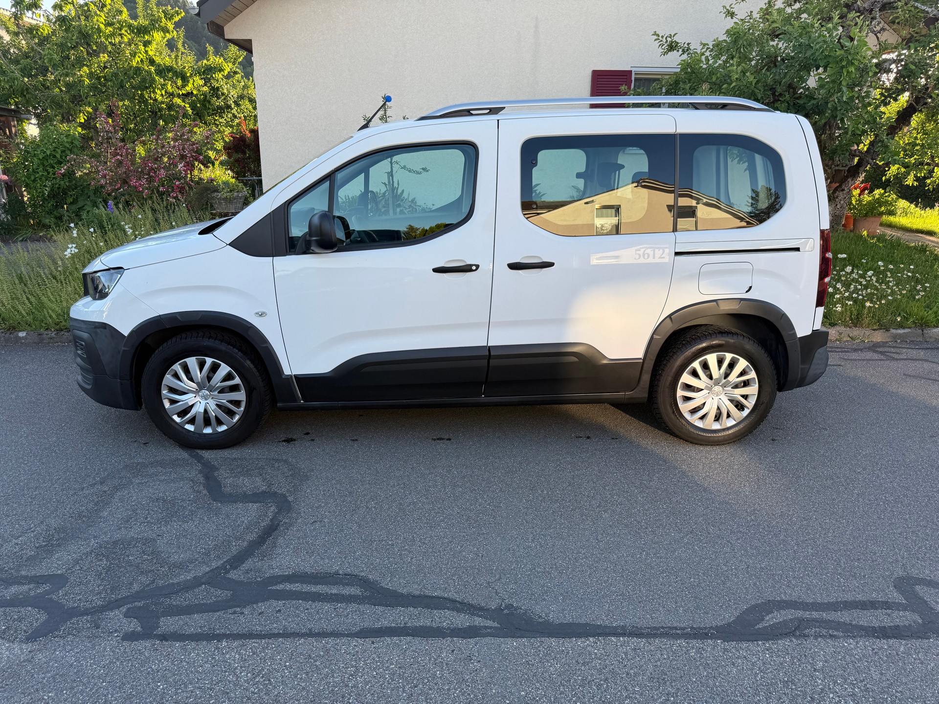 PEUGEOT Rifter 1.2 PureTech Active-image-2