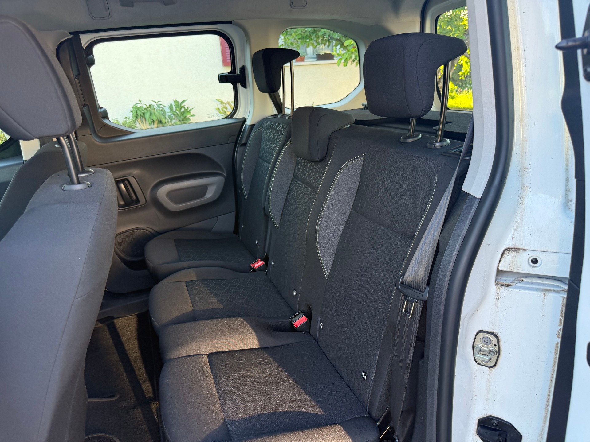 PEUGEOT Rifter 1.2 PureTech Active-image-4