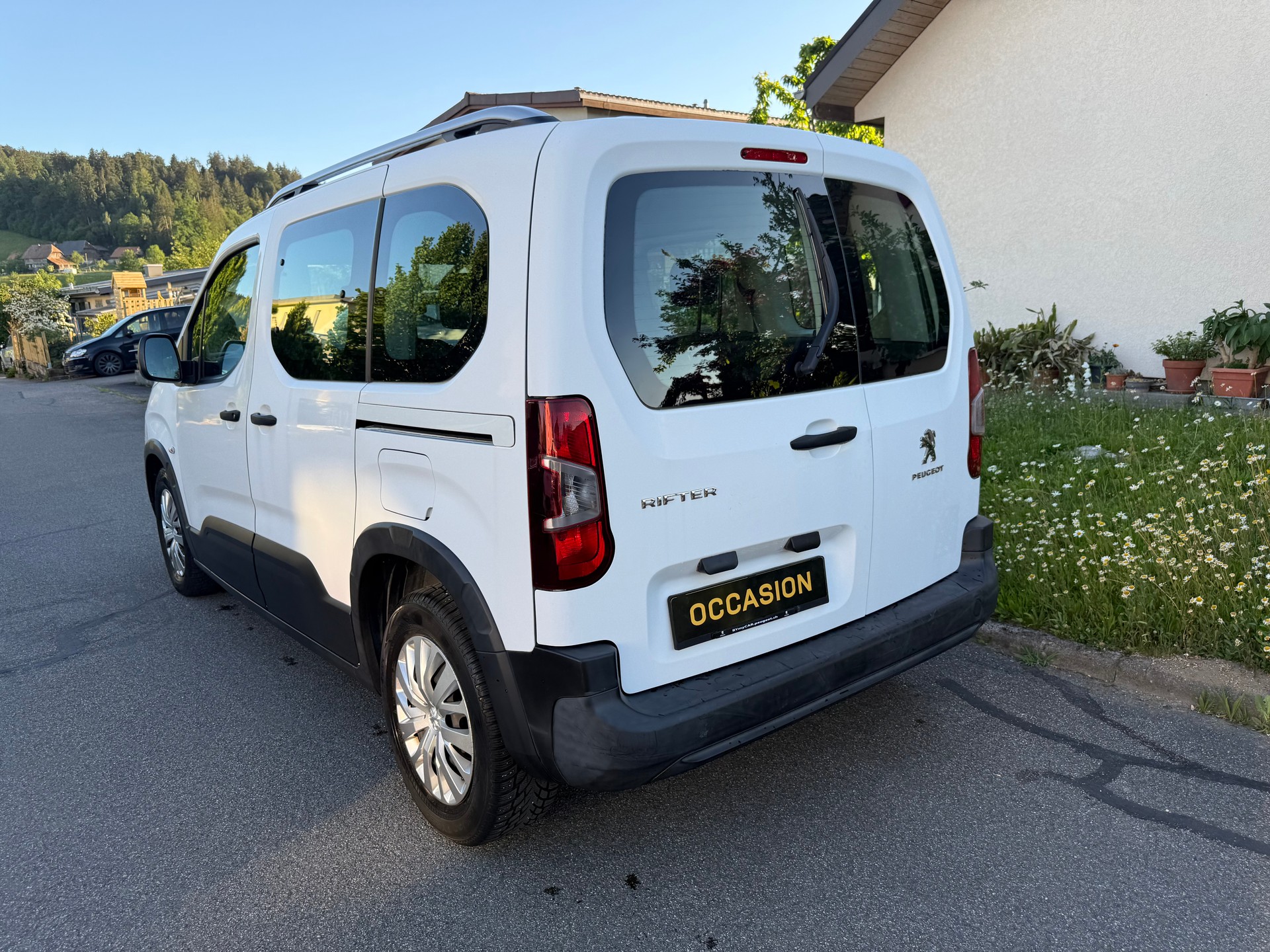 PEUGEOT Rifter 1.2 PureTech Active-image-3