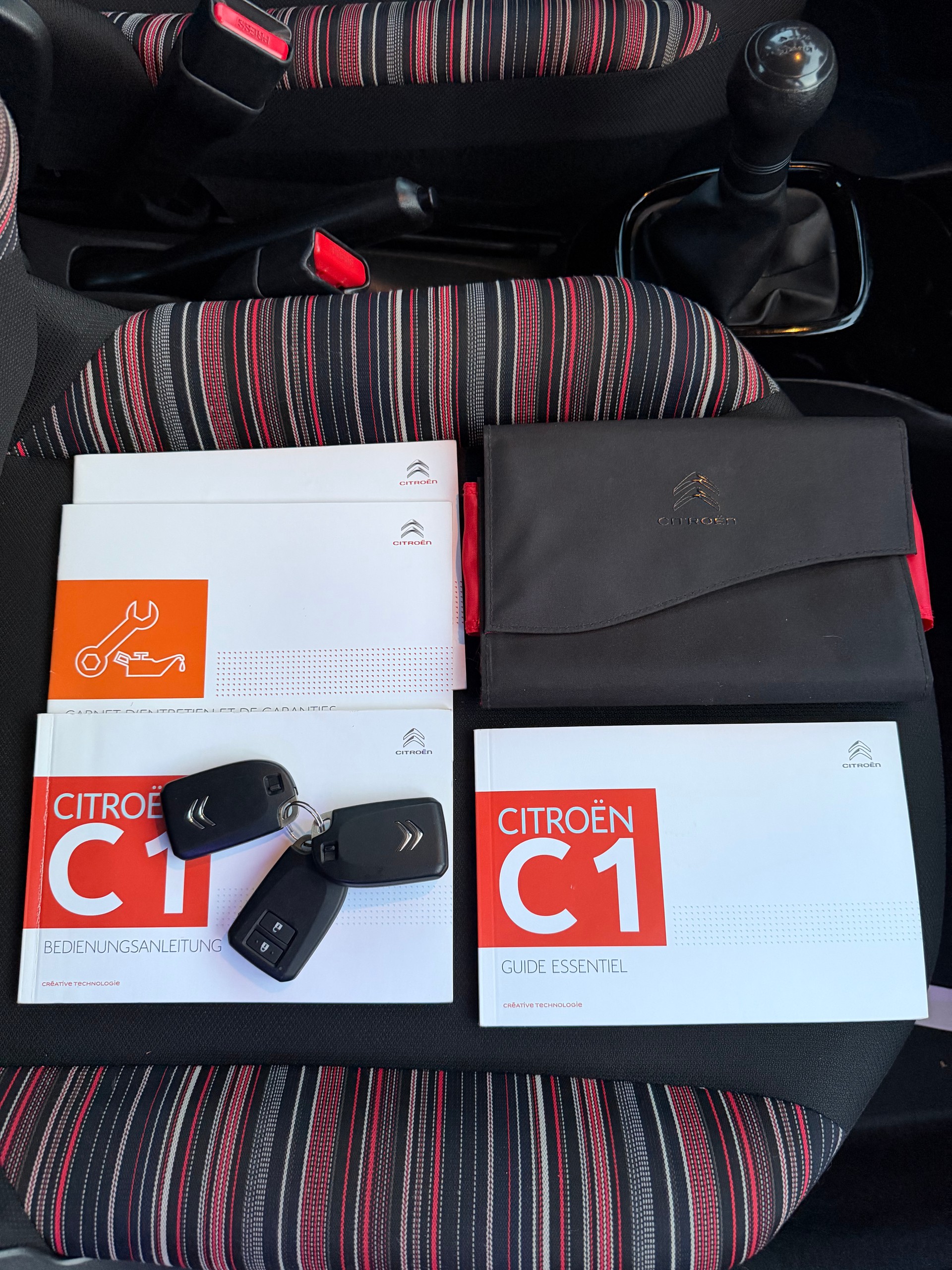 CITROEN C1 1.0 VTi Shine Stop&Start-image-22