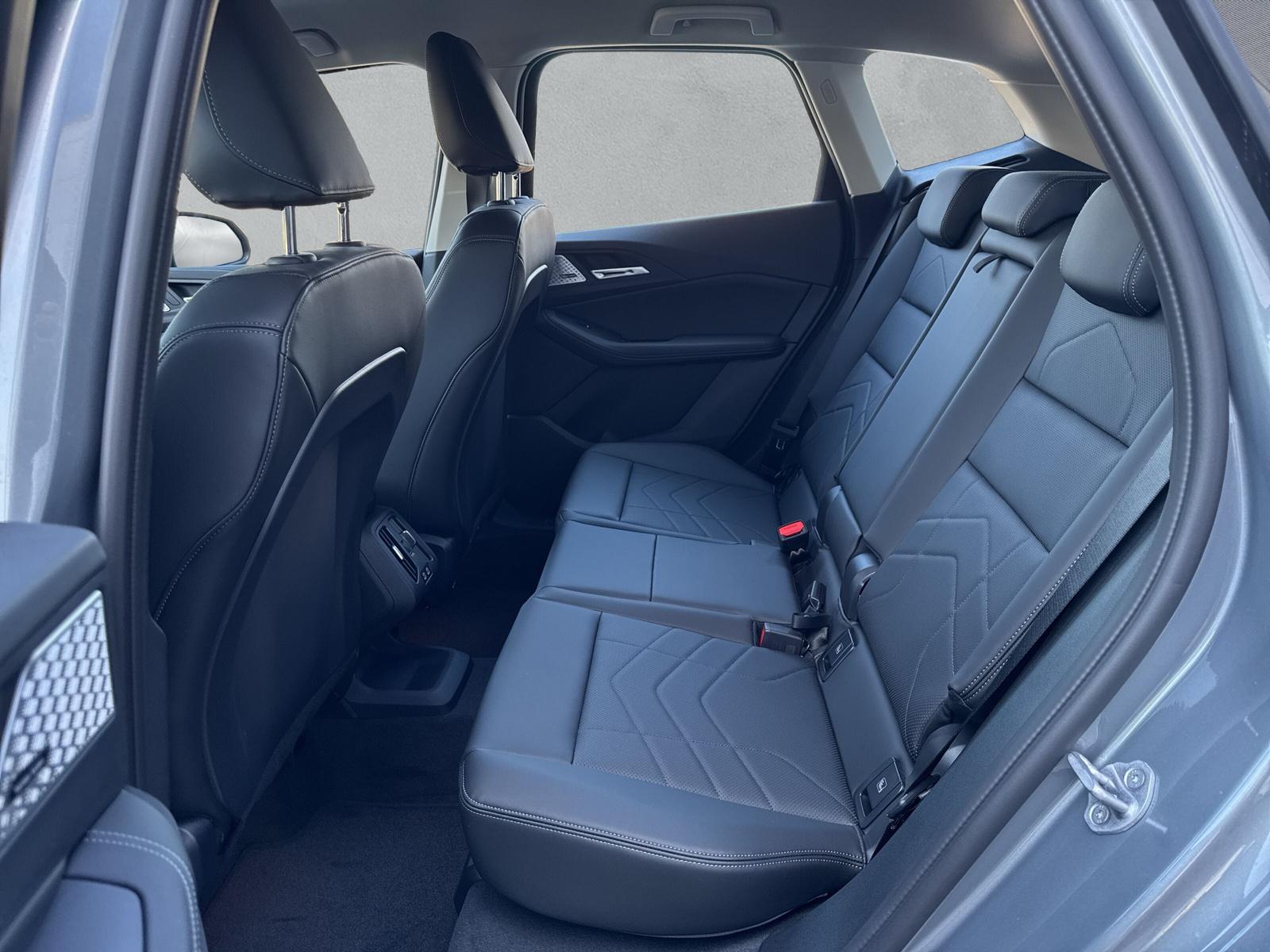 BMW 223i Active Tourer U06 (CH) đ-image-11