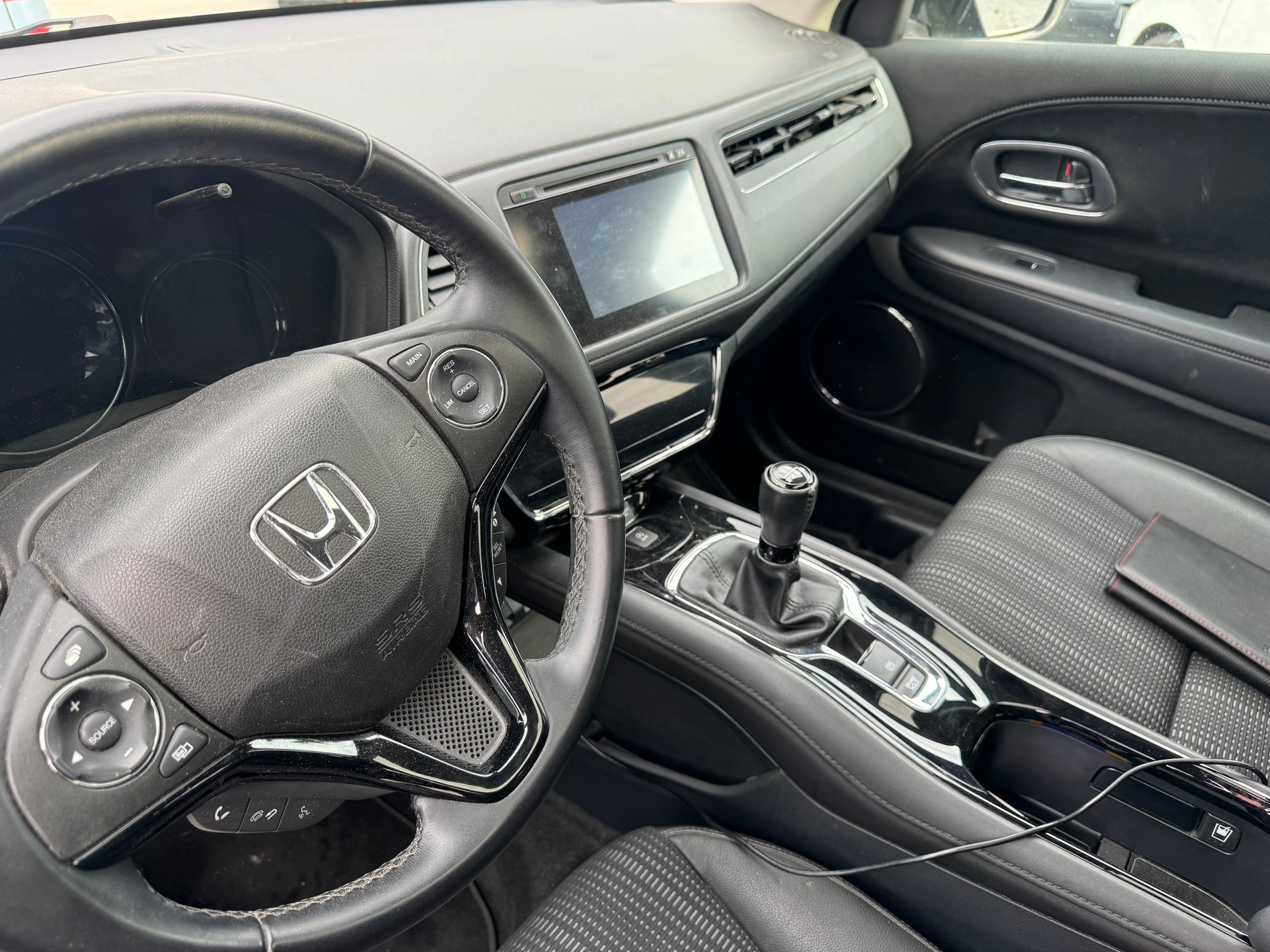 HONDA HR-V 1.5i-VTEC Elegance-image-10