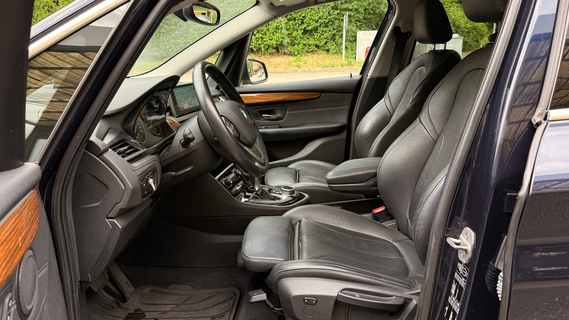 BMW 218i Active Tourer Steptronic-image-9