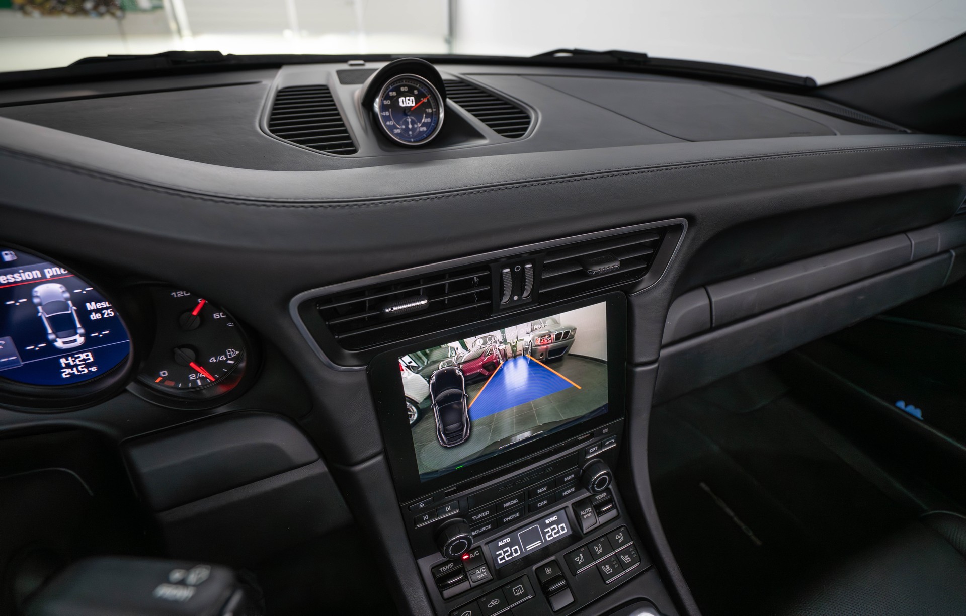 PORSCHE 911 Carrera 4S Cabrio PDK-image-19