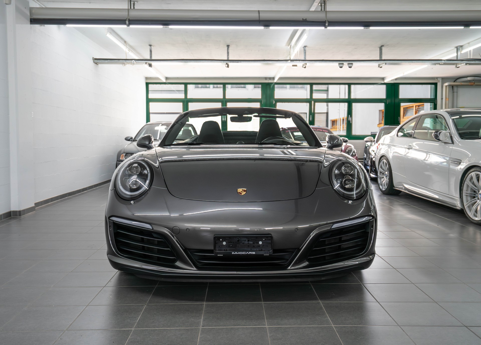 PORSCHE 911 Carrera 4S Cabrio PDK-image-1