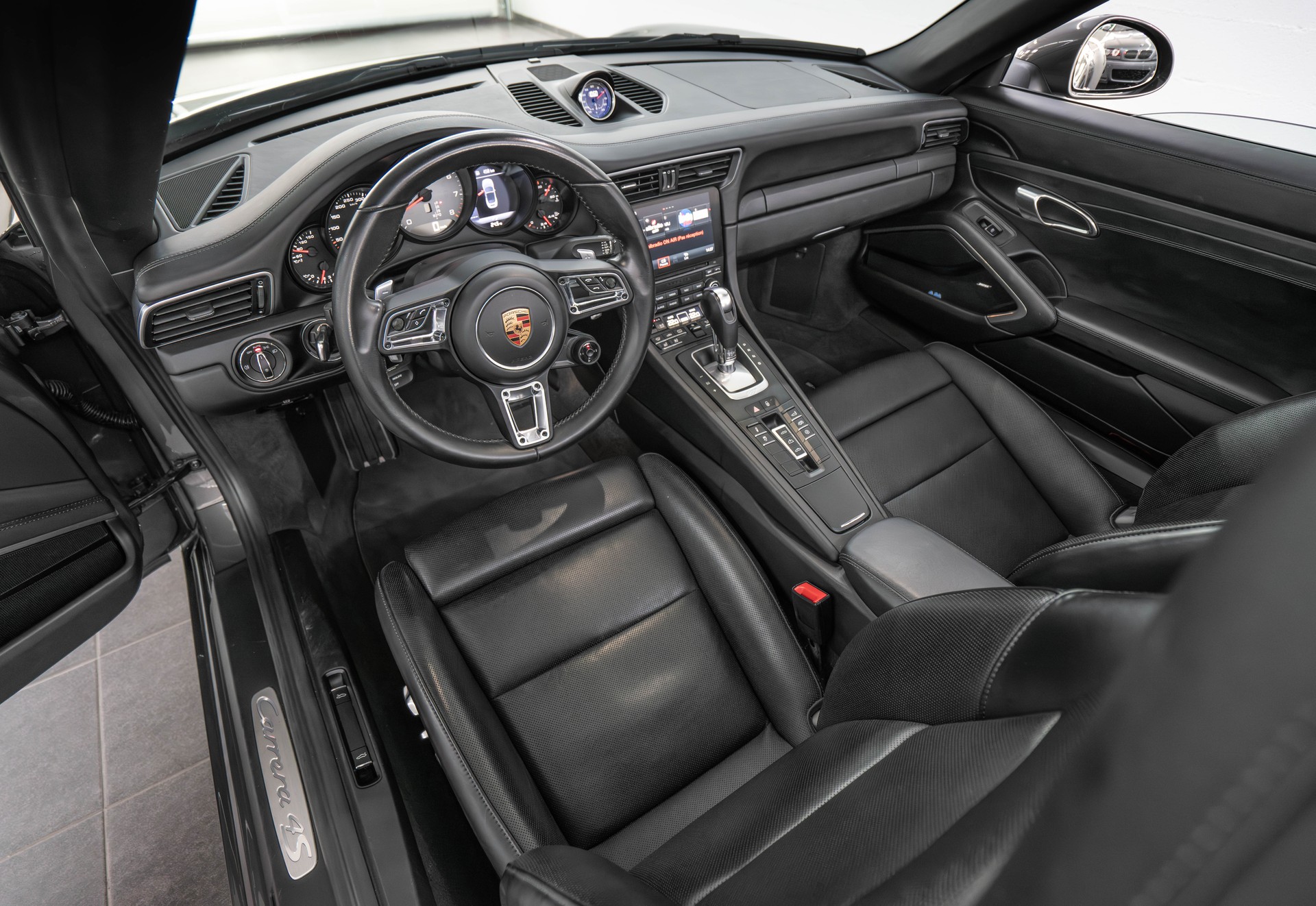 PORSCHE 911 Carrera 4S Cabrio PDK-image-10