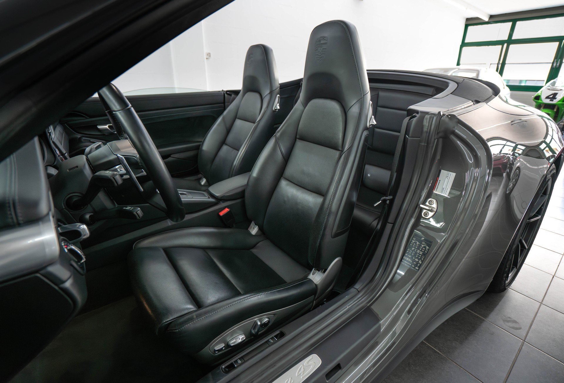 PORSCHE 911 Carrera 4S Cabrio PDK-image-11