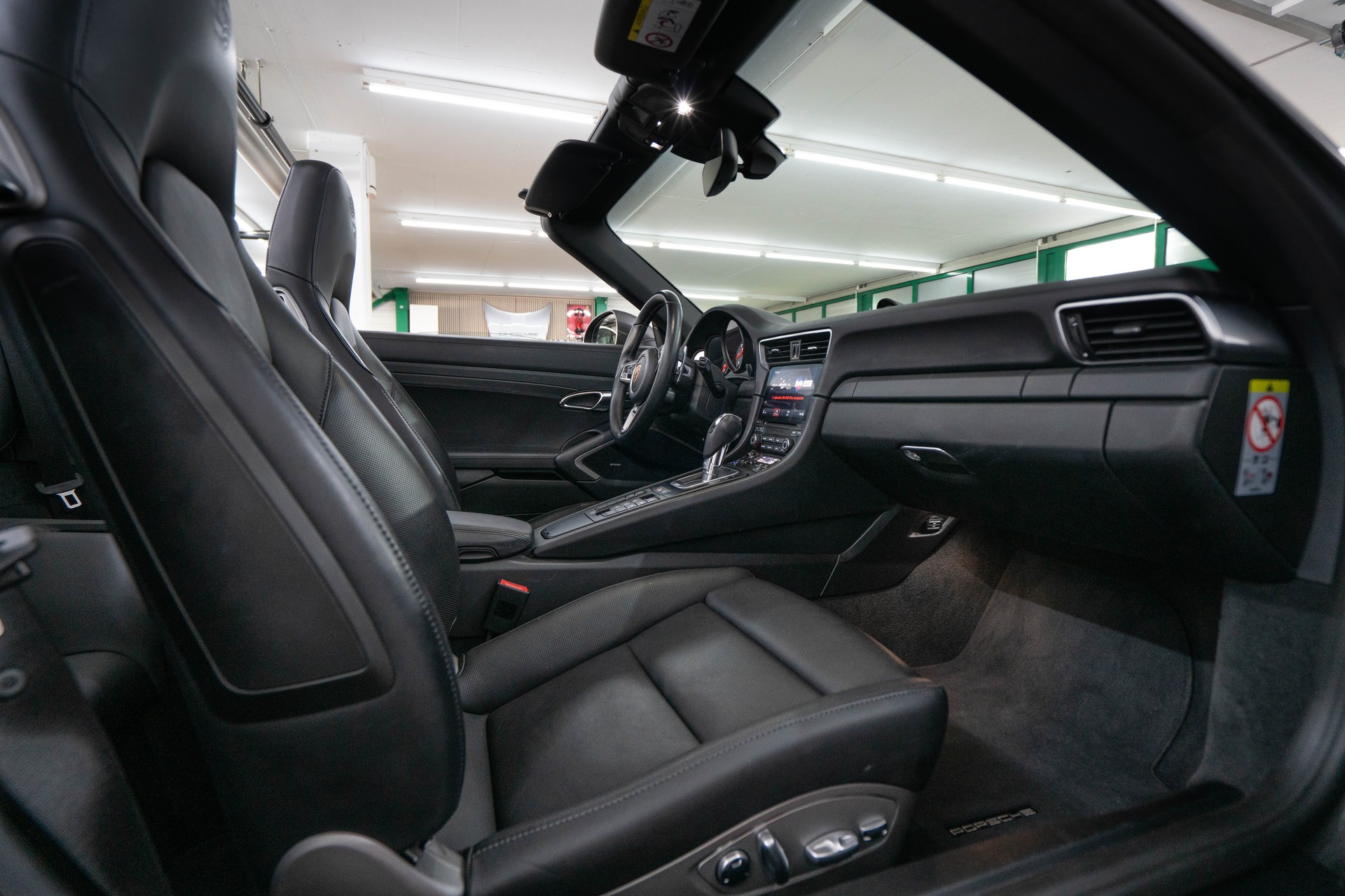 PORSCHE 911 Carrera 4S Cabrio PDK-image-12