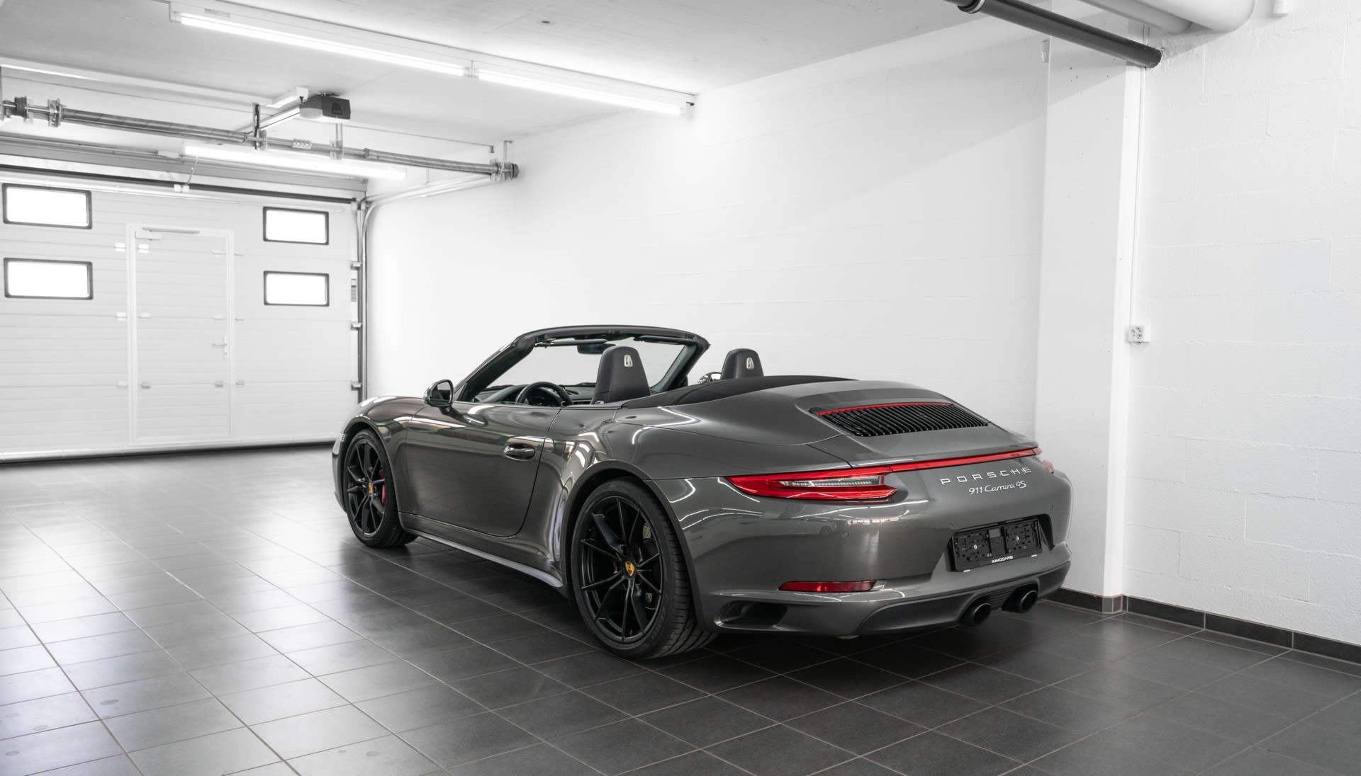 PORSCHE 911 Carrera 4S Cabrio PDK-image-4