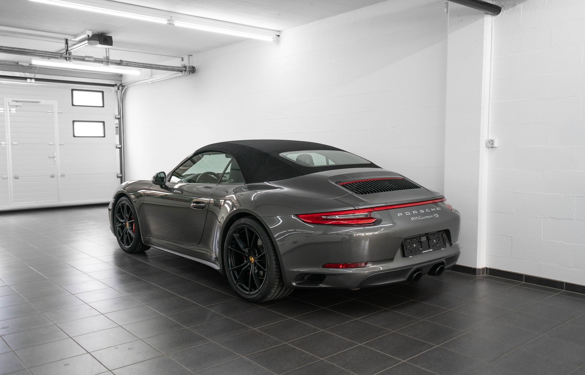 PORSCHE 911 Carrera 4S Cabrio PDK-image-7