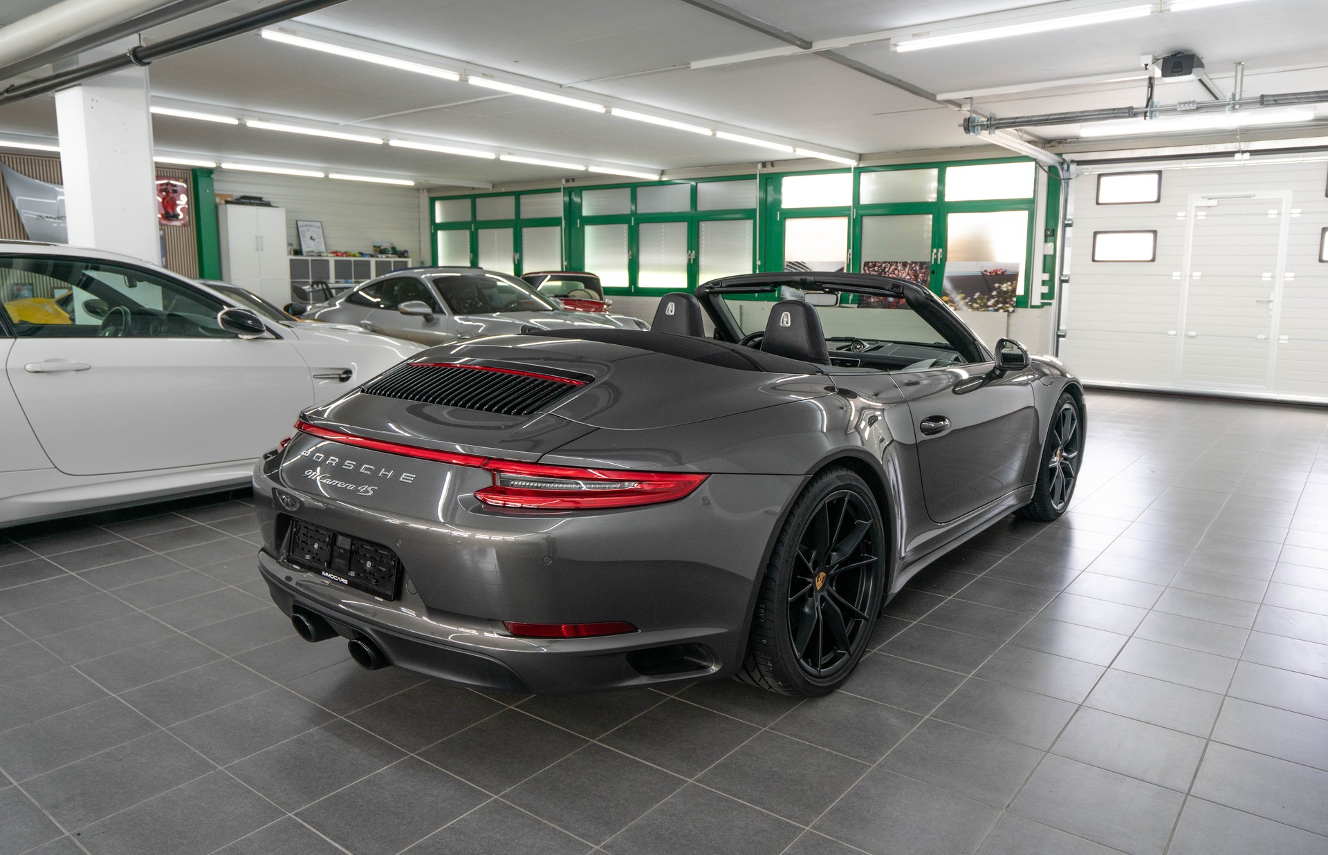 PORSCHE 911 Carrera 4S Cabrio PDK-image-5