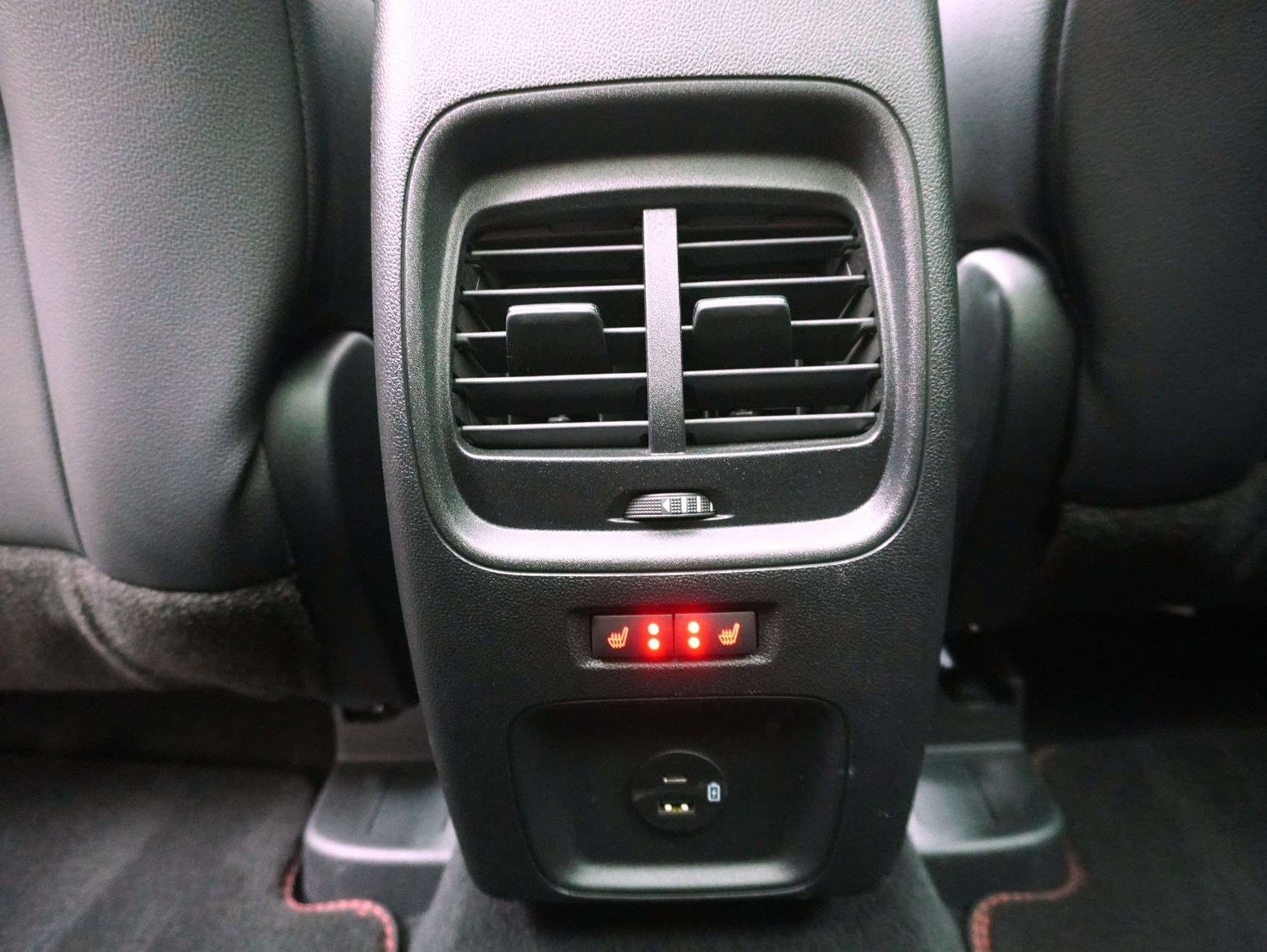 FORD Kuga 2.5 Plug-in Hybrid ST-Line X-image-14