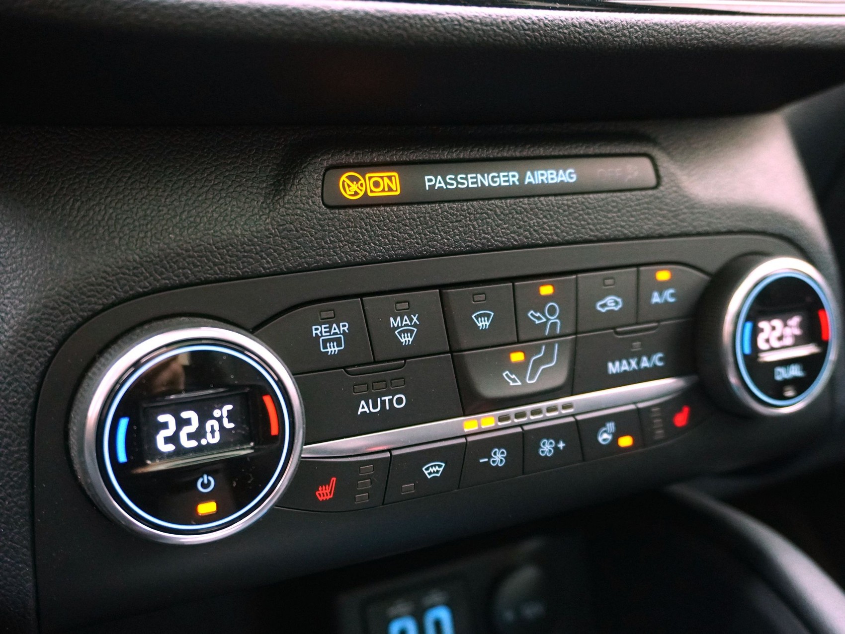 FORD Kuga 2.5 Plug-in Hybrid ST-Line X-image-18