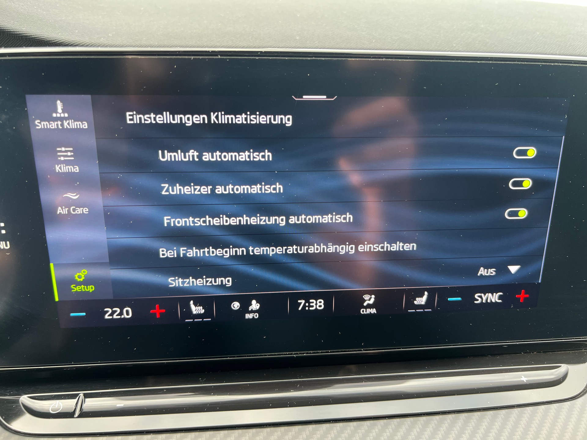 SKODA Octavia Combi 2.0 TDI DSG RS 4x4 // HUD // Pano // Standheizung // AHK // Massagesitz-image-27