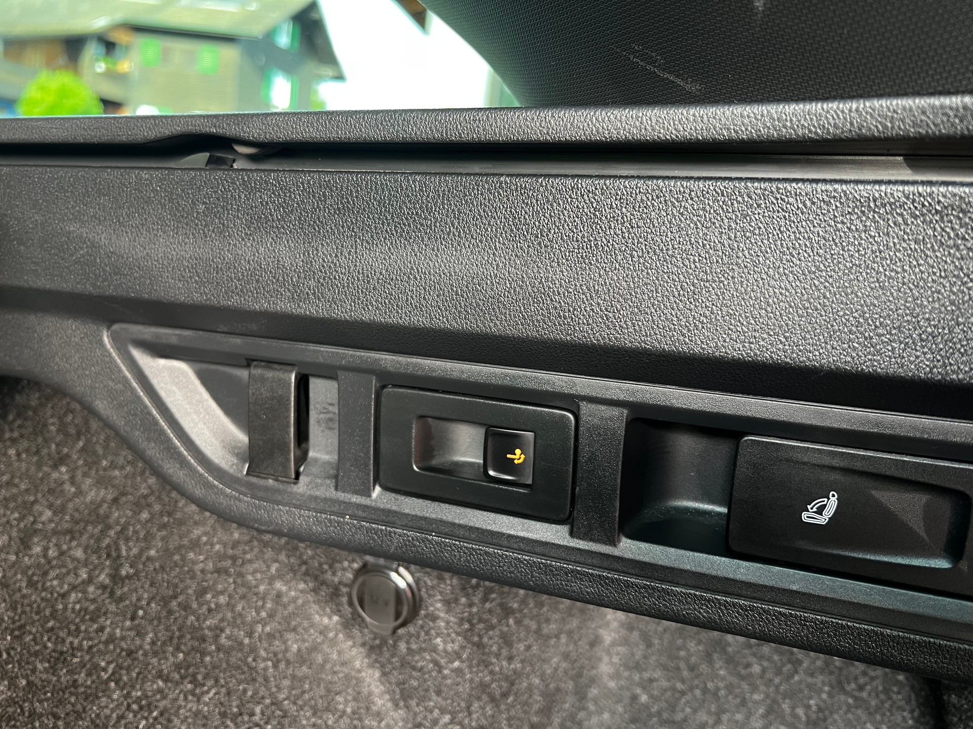 SKODA Octavia Combi 2.0 TDI DSG RS 4x4 // HUD // Pano // Standheizung // AHK // Massagesitz-image-15