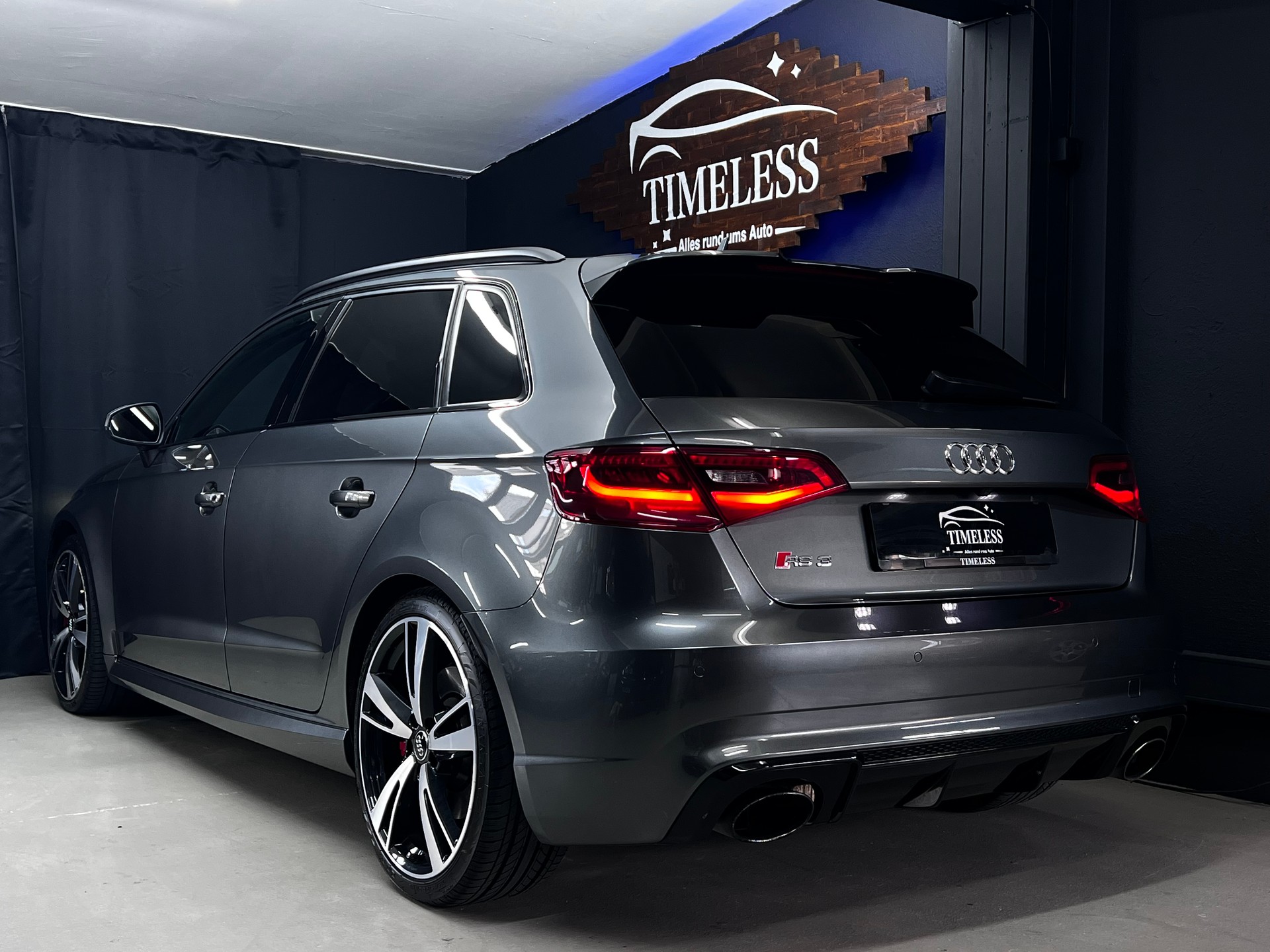 AUDI RS3 2.5 TSI quattro S-tronic-image-6