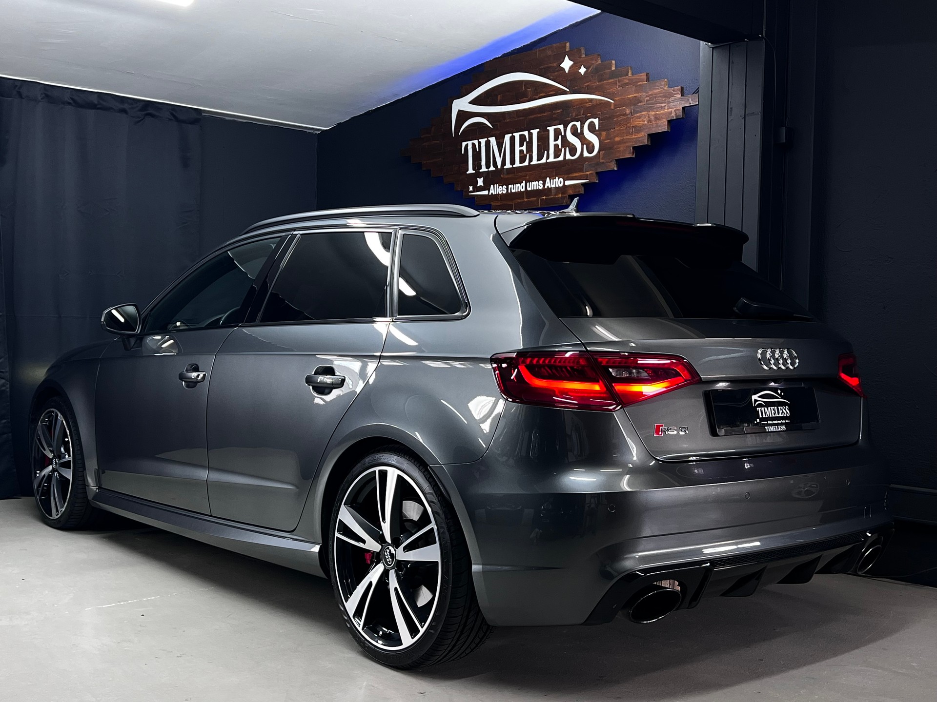 AUDI RS3 2.5 TSI quattro S-tronic-image-5