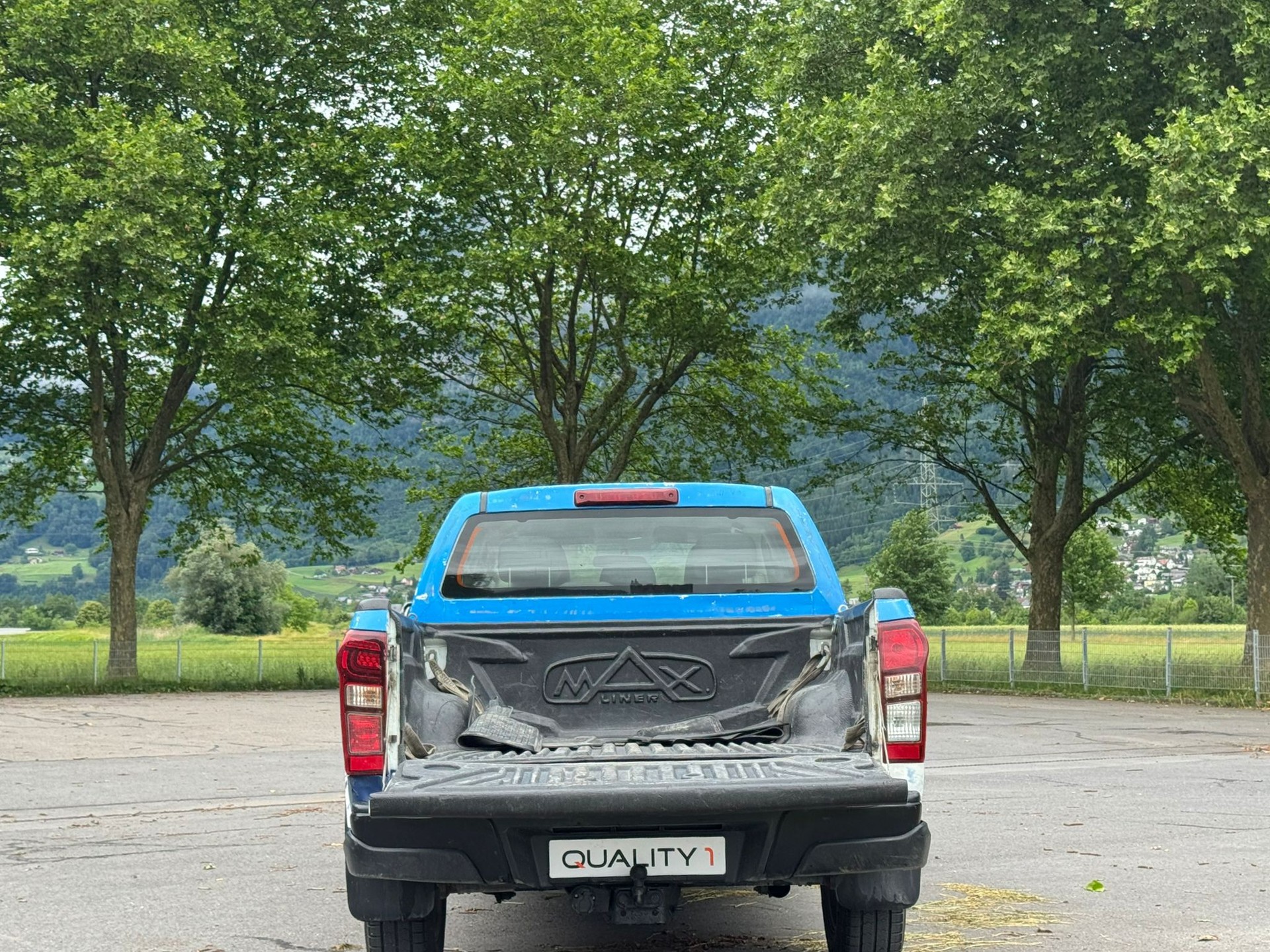 ISUZU D-MAX 2.5 Crew Cab Satellite 4x4-image-8