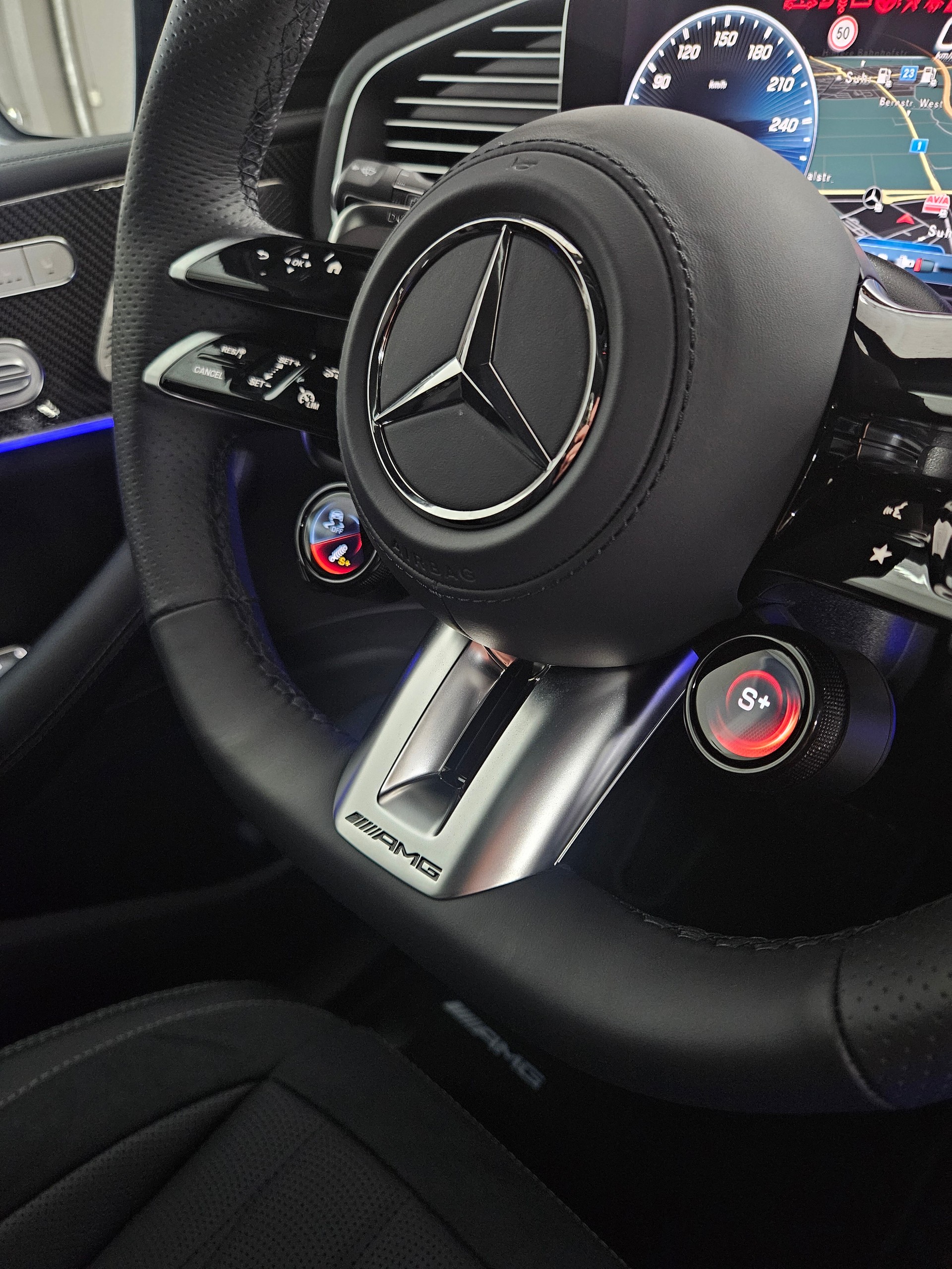 MERCEDES-BENZ GLE 63 S AMG 4Matic+-image-7