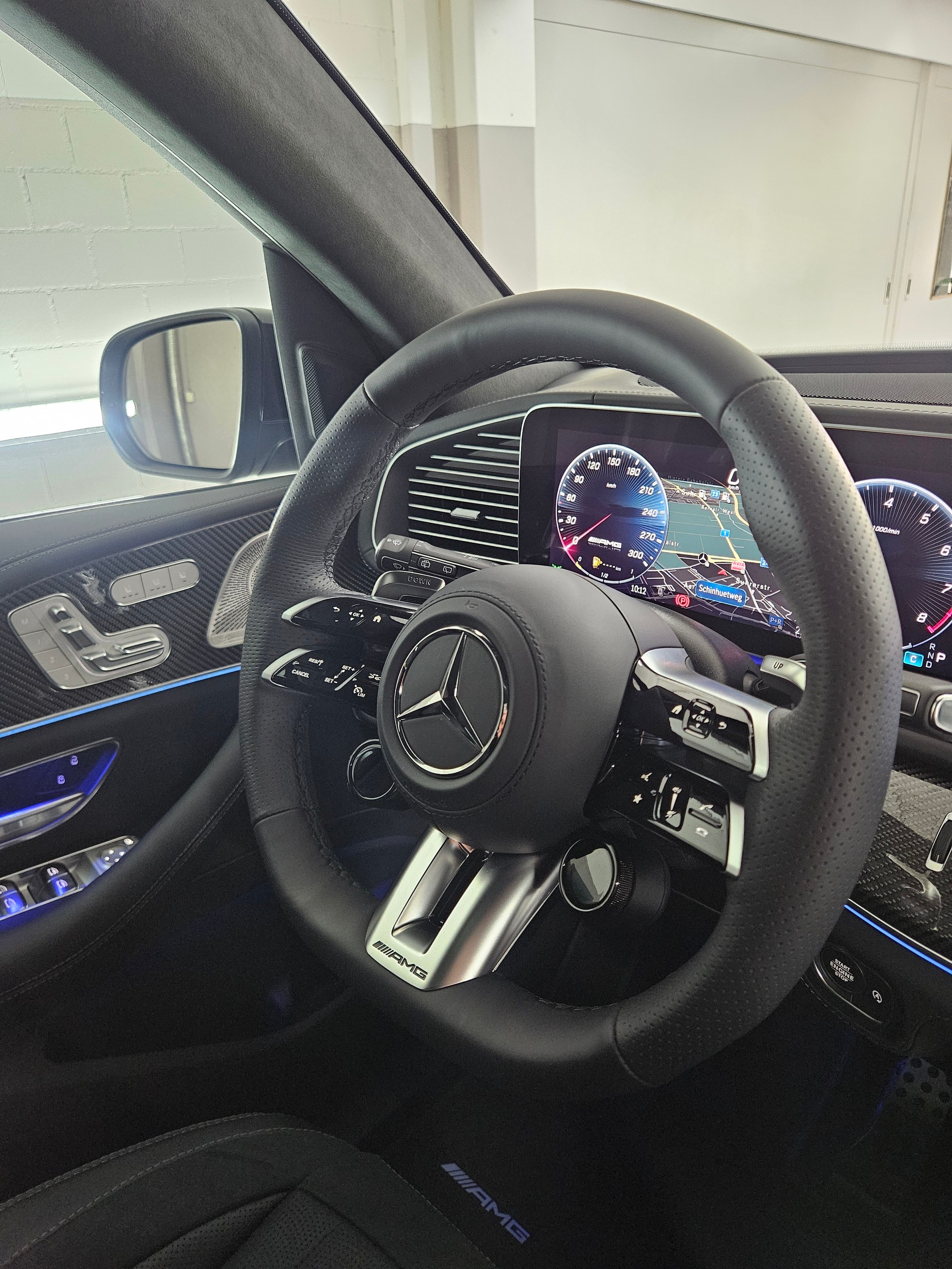 MERCEDES-BENZ GLE 63 S AMG 4Matic+-image-6