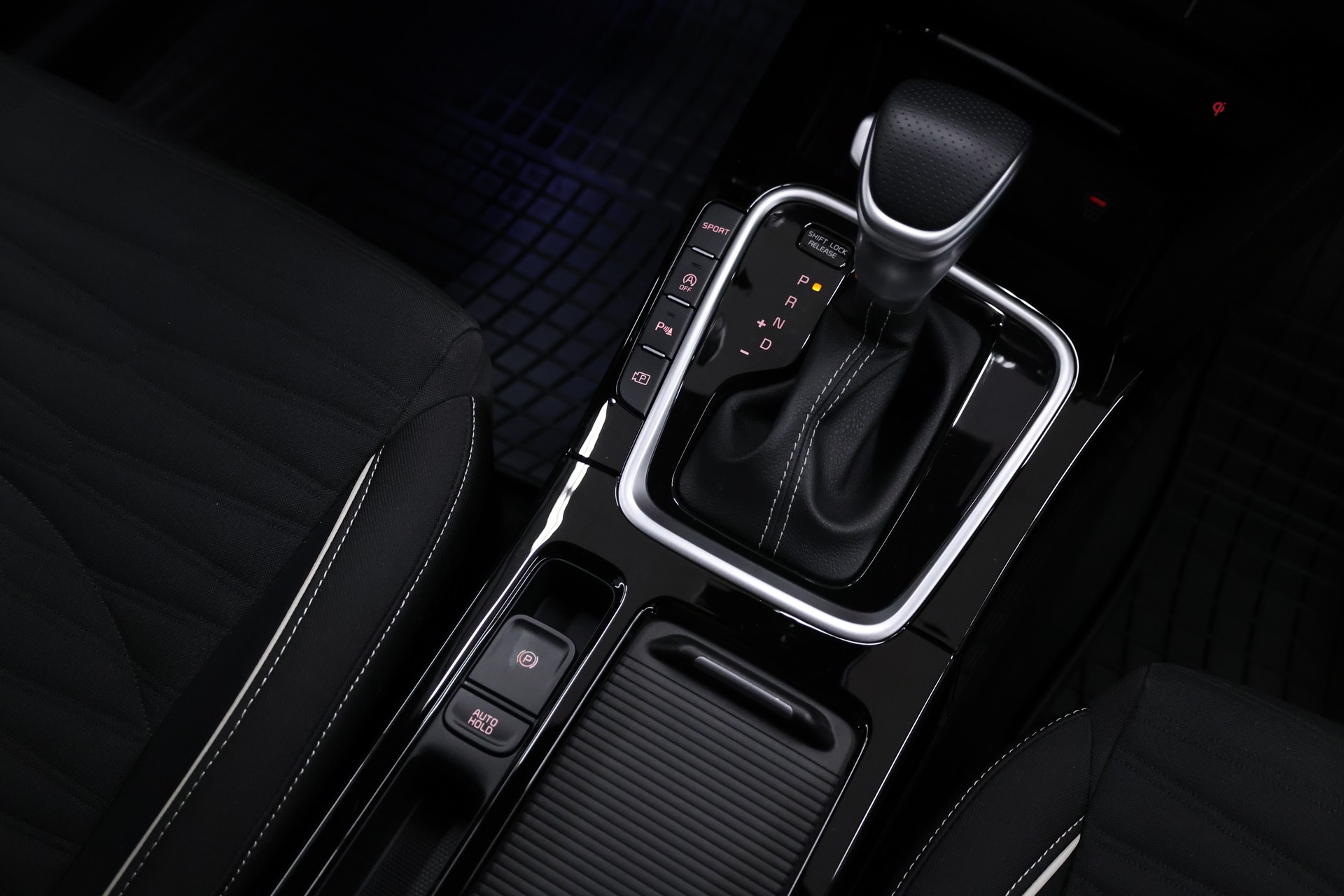 KIA Ceed SW 1.5 T-GDi GT-Line-image-19